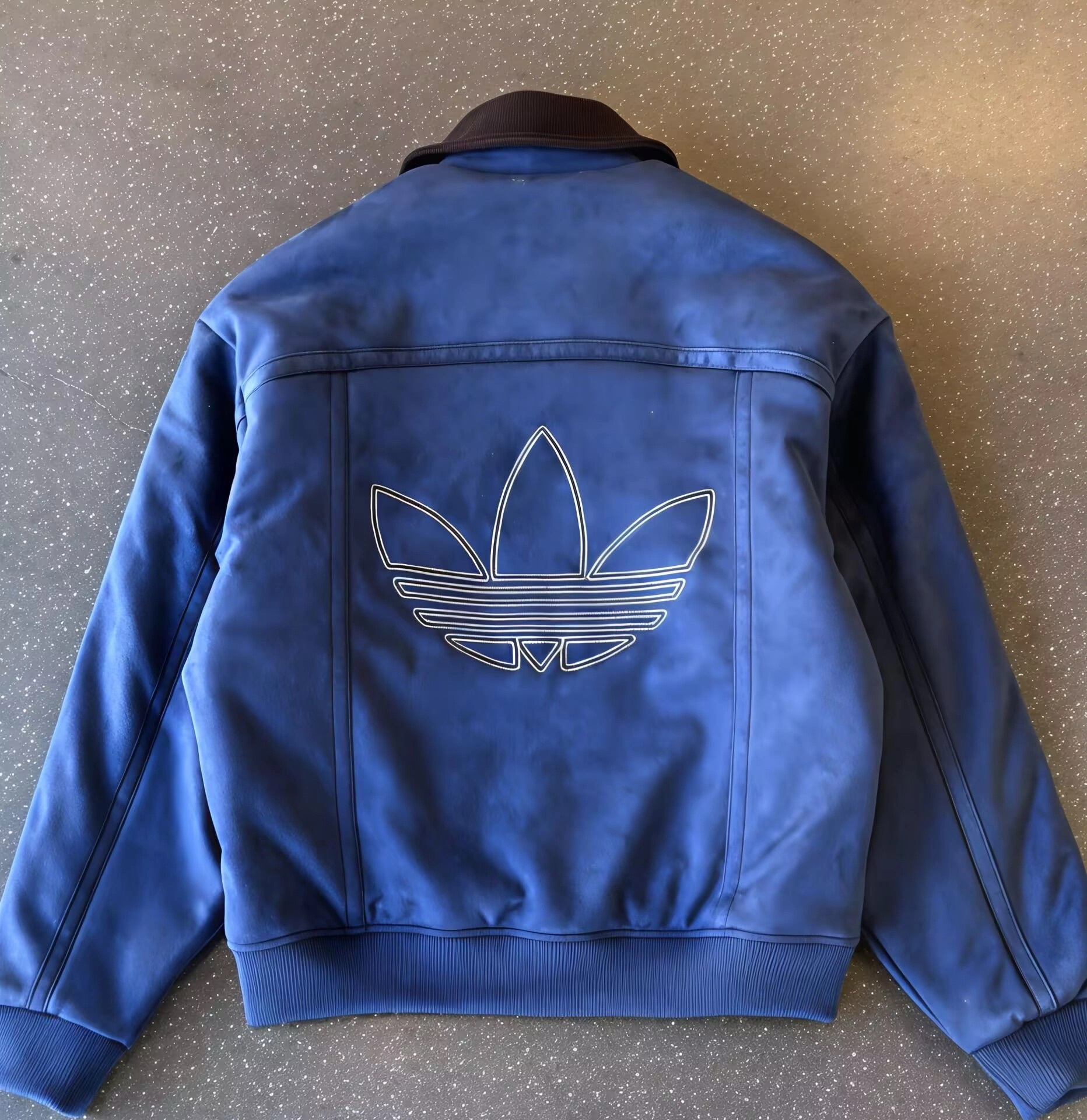代購-代購-Adidas Originals FW25 CRAFTED JACKET PADDED <馬年限定> CNY新年款 外套 藍 KT0675