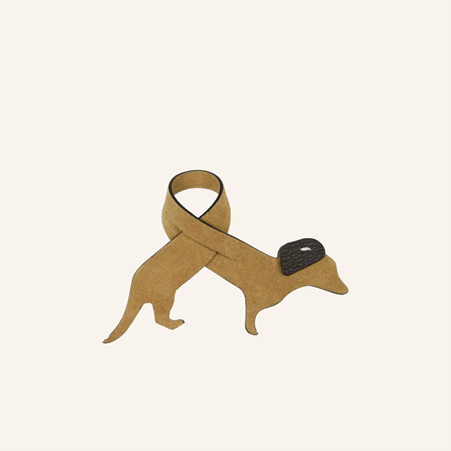 1FL0104-487 [FLEURON] Teckel Suede Biscuit #PMM11SV1214BSC (EU)