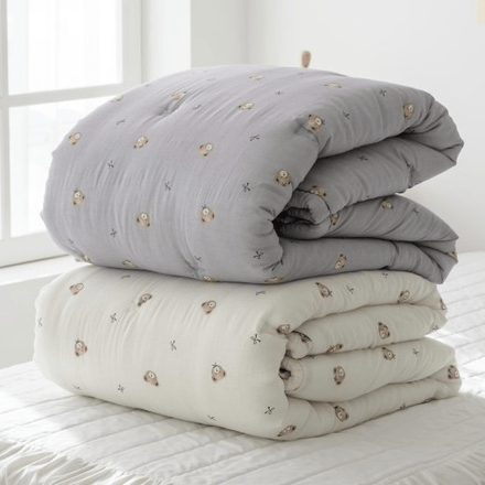 [韓國棉被] 天絲莫代爾 防敏・栗米棉填充｜小熊頭蝴蝶結印花 間條蝴蝶結 雙面 四季被 2色