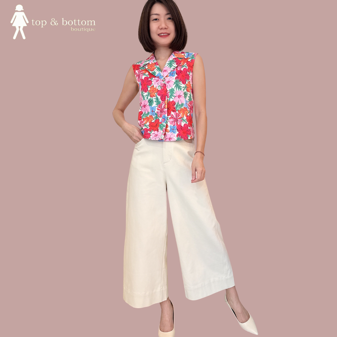 SOLID SLEEVELESS COLLARED FLORAL BUTTON BLOUSE