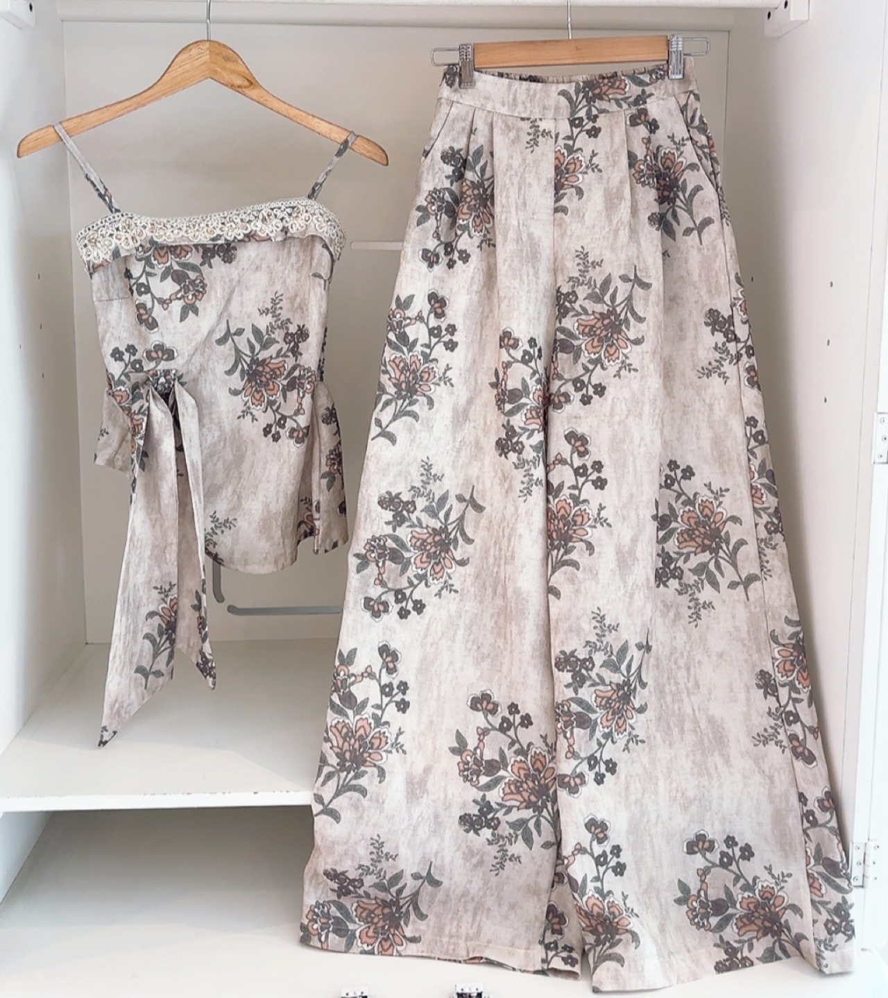 STRAP FLORAL TUBE TOP WITH COTTON LACE DETAILS