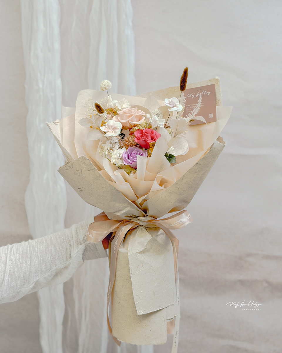 花語初綻・永生玫瑰花束