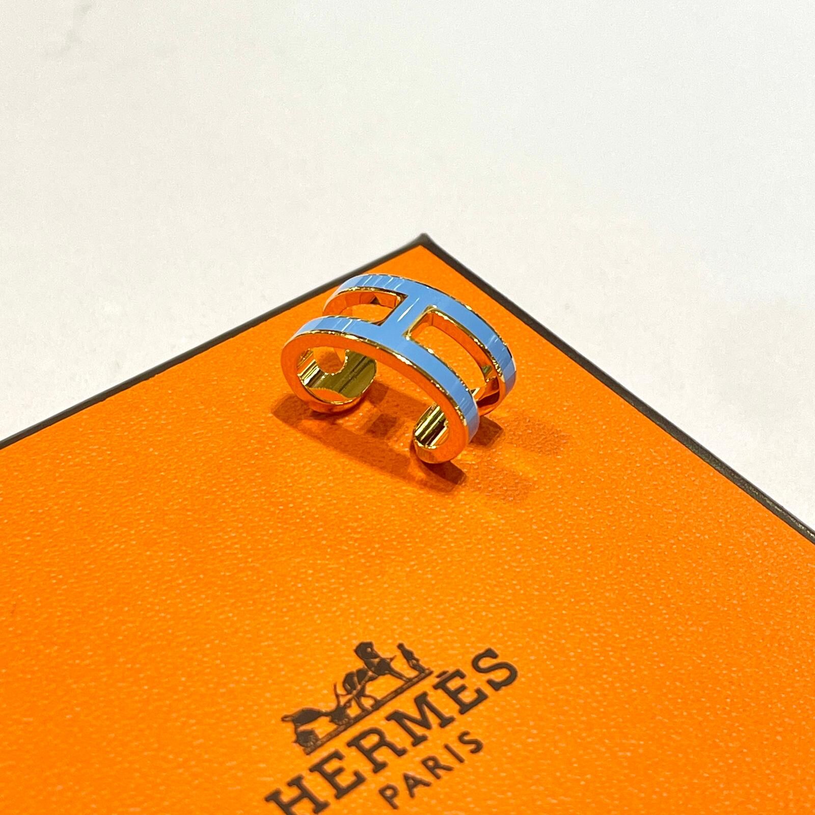 全新HERMES耳夾 藍色金扣 POP H  EAR CUFF H100094F #BRAND NEW #香榭站正品