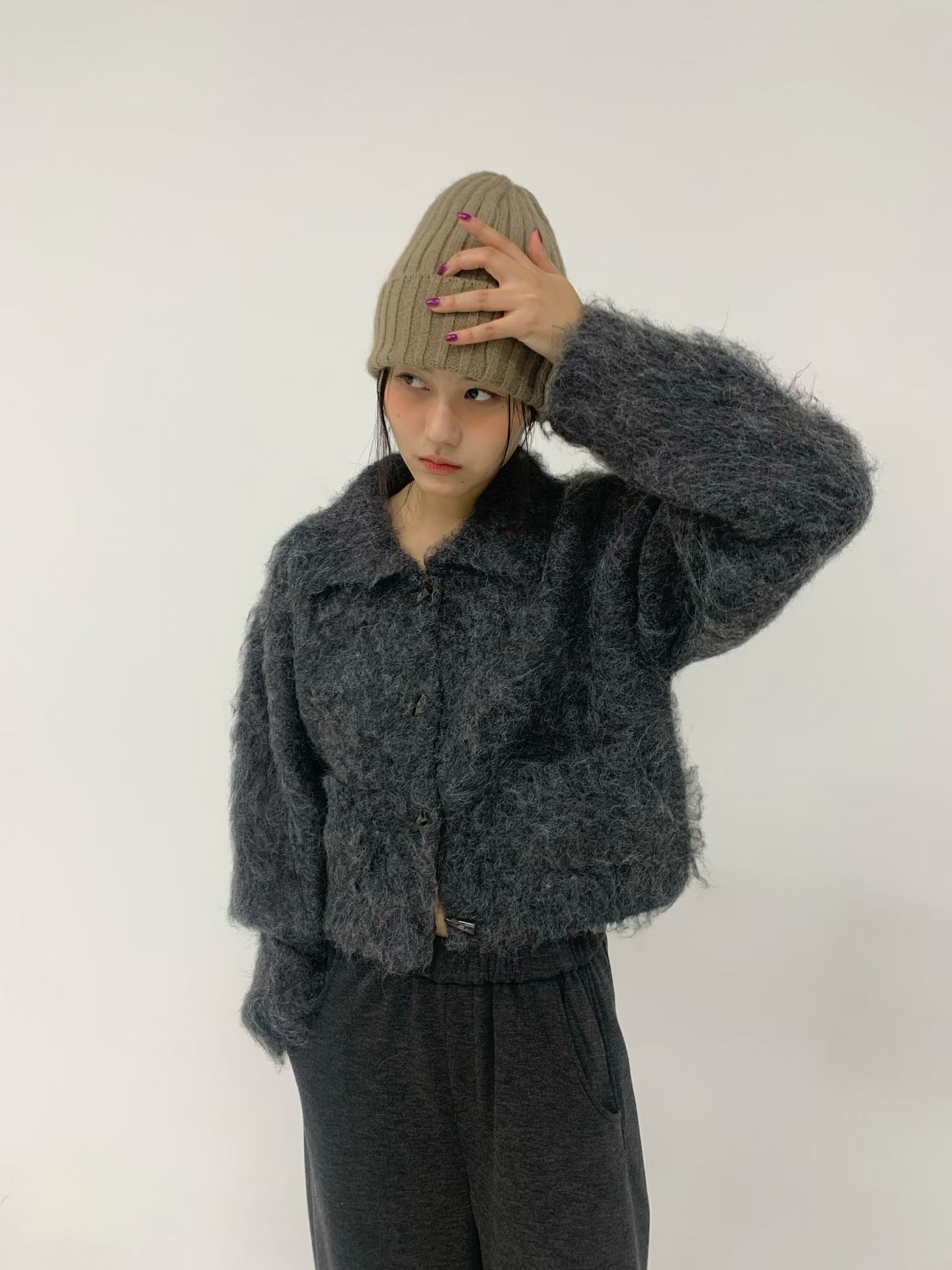 毛料牛角釦上衣