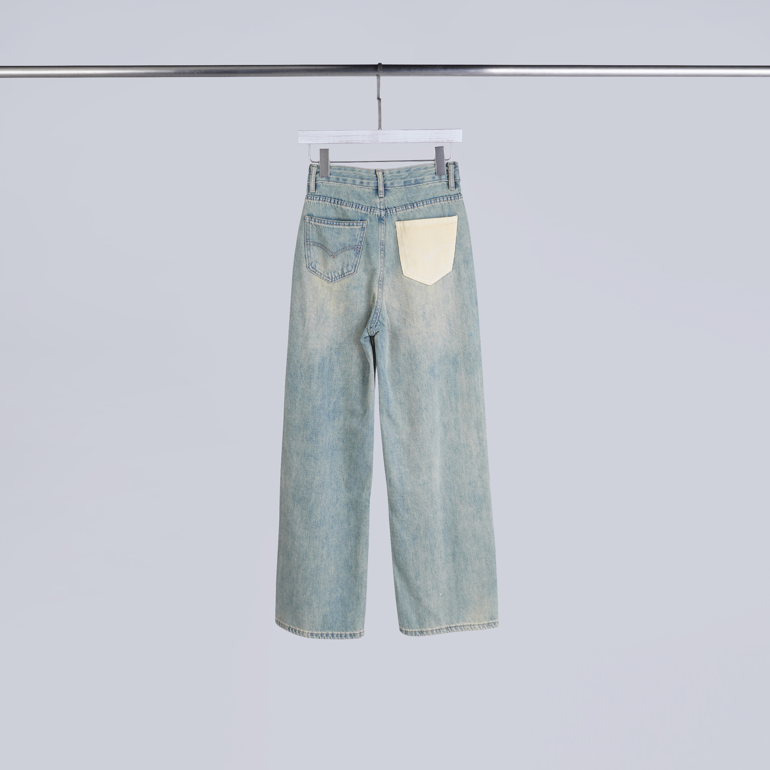 小刷破撞色褲耳口袋牛仔褲 | 水洗藍
