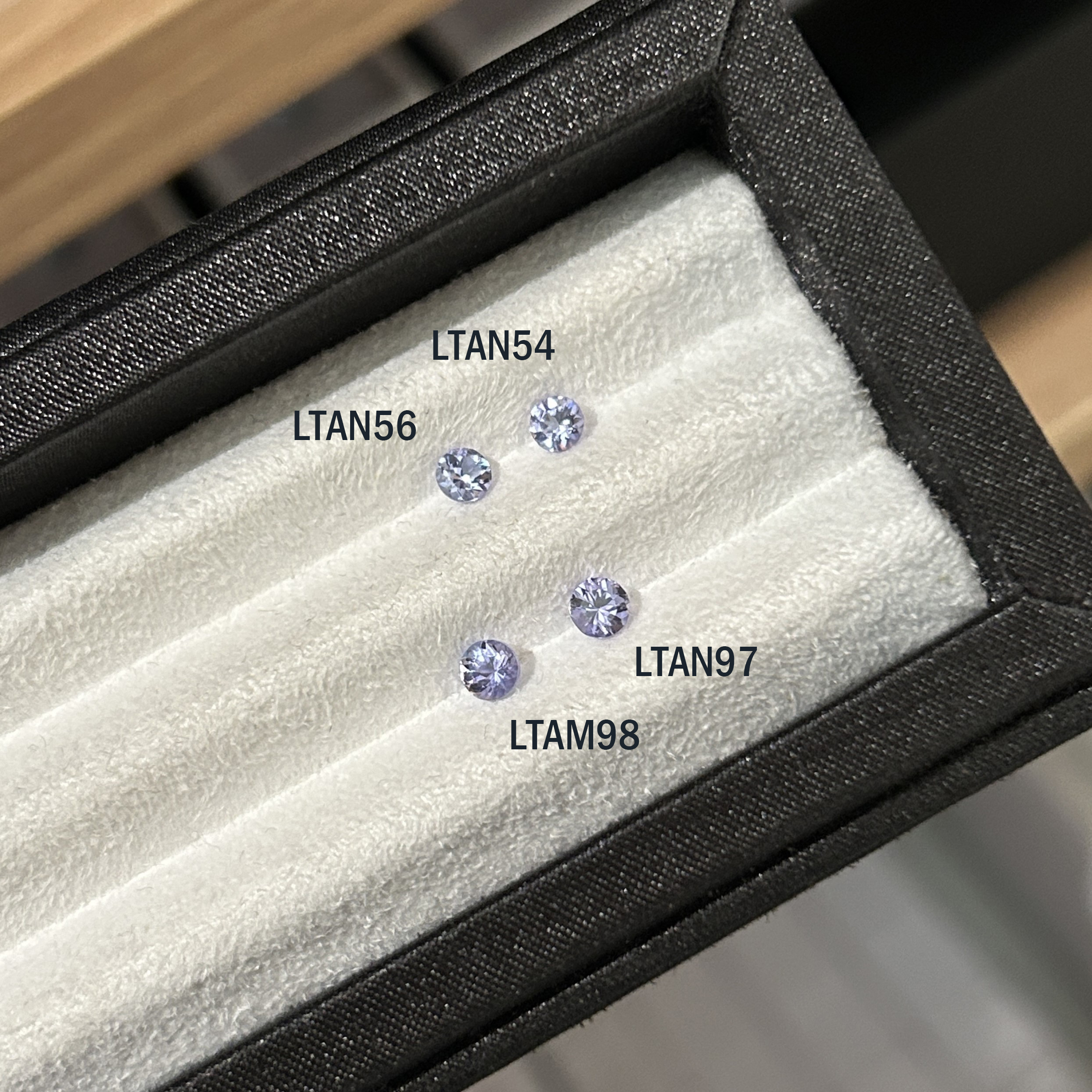 丹泉石 Tanzanite/1.01克拉