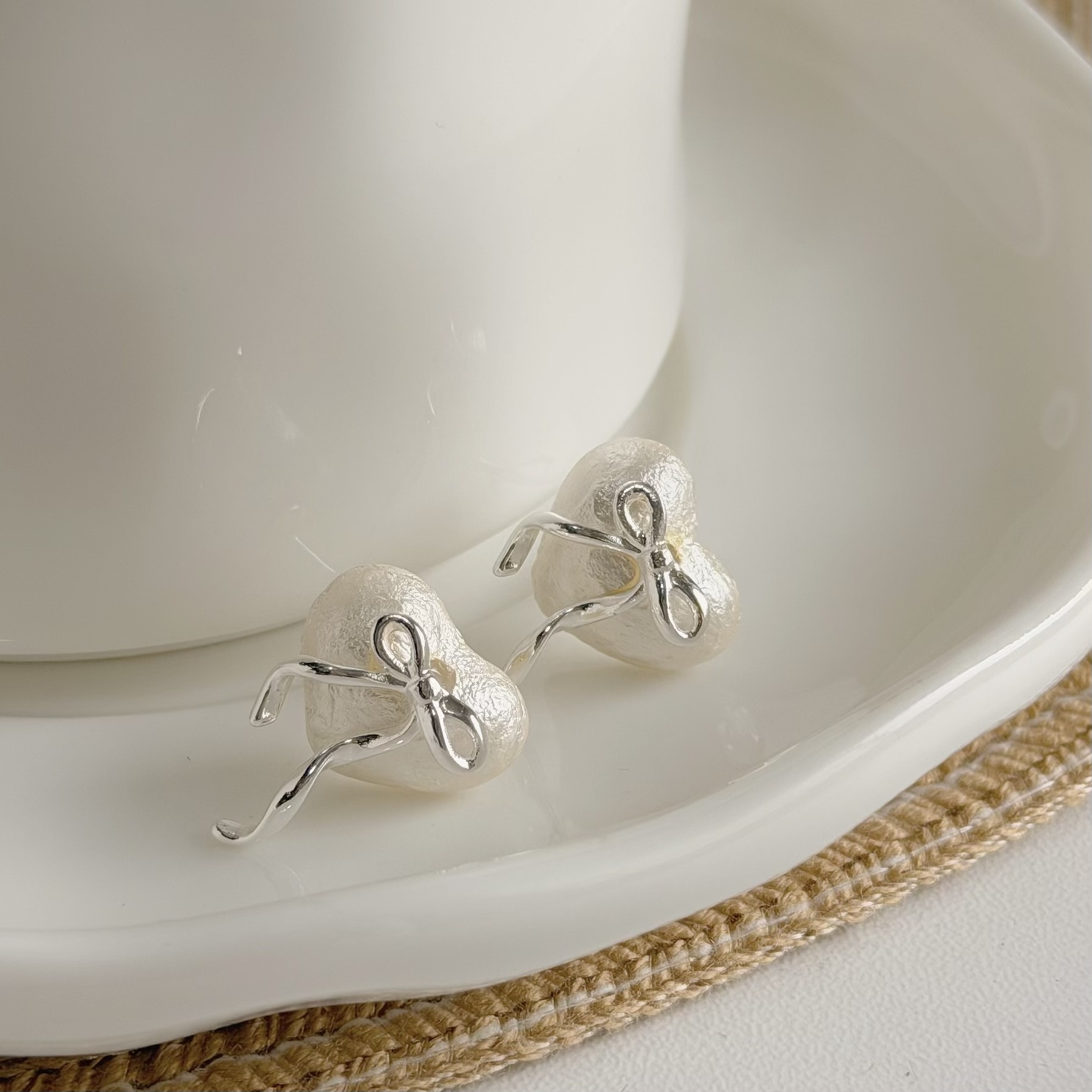 A160愛心棉花珍珠緞帶蝴蝶結耳針