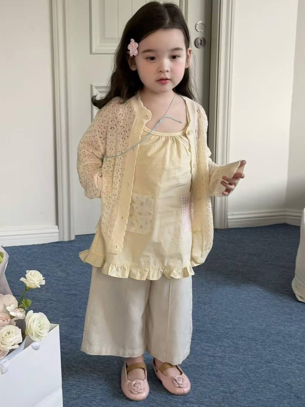 暖黃口袋吊帶上衣/暖黃鏤空外套/杏色直筒九分褲