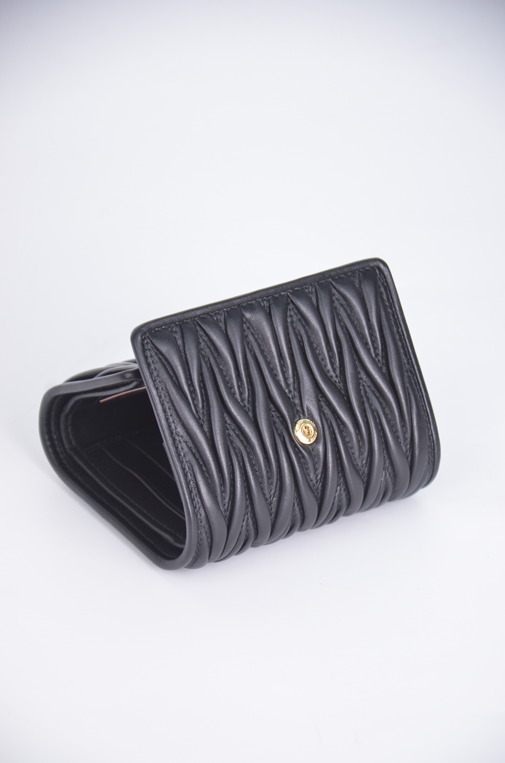 MIU MIU 三摺零錢包皮夾-黑【5MH033AFPPF0002】