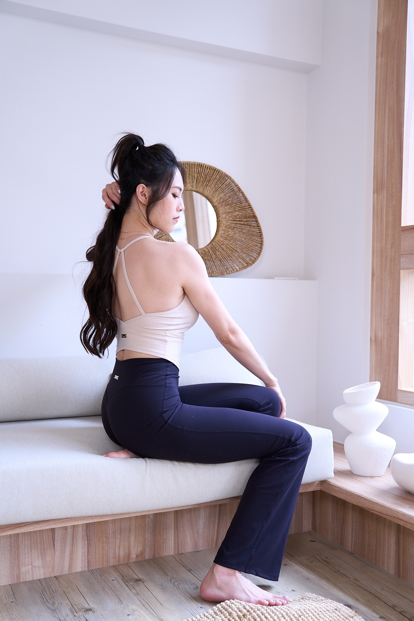 Origin FIT-42''中長版逆天塑形美臀喇叭褲-黑色