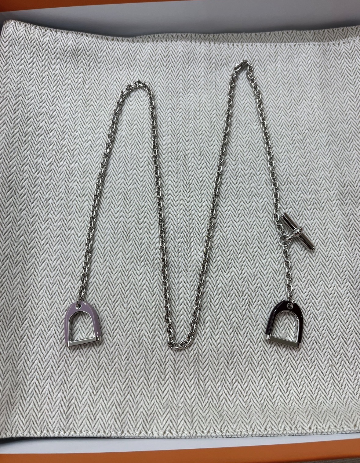 Etrier necklace Glycine / Bordeaux