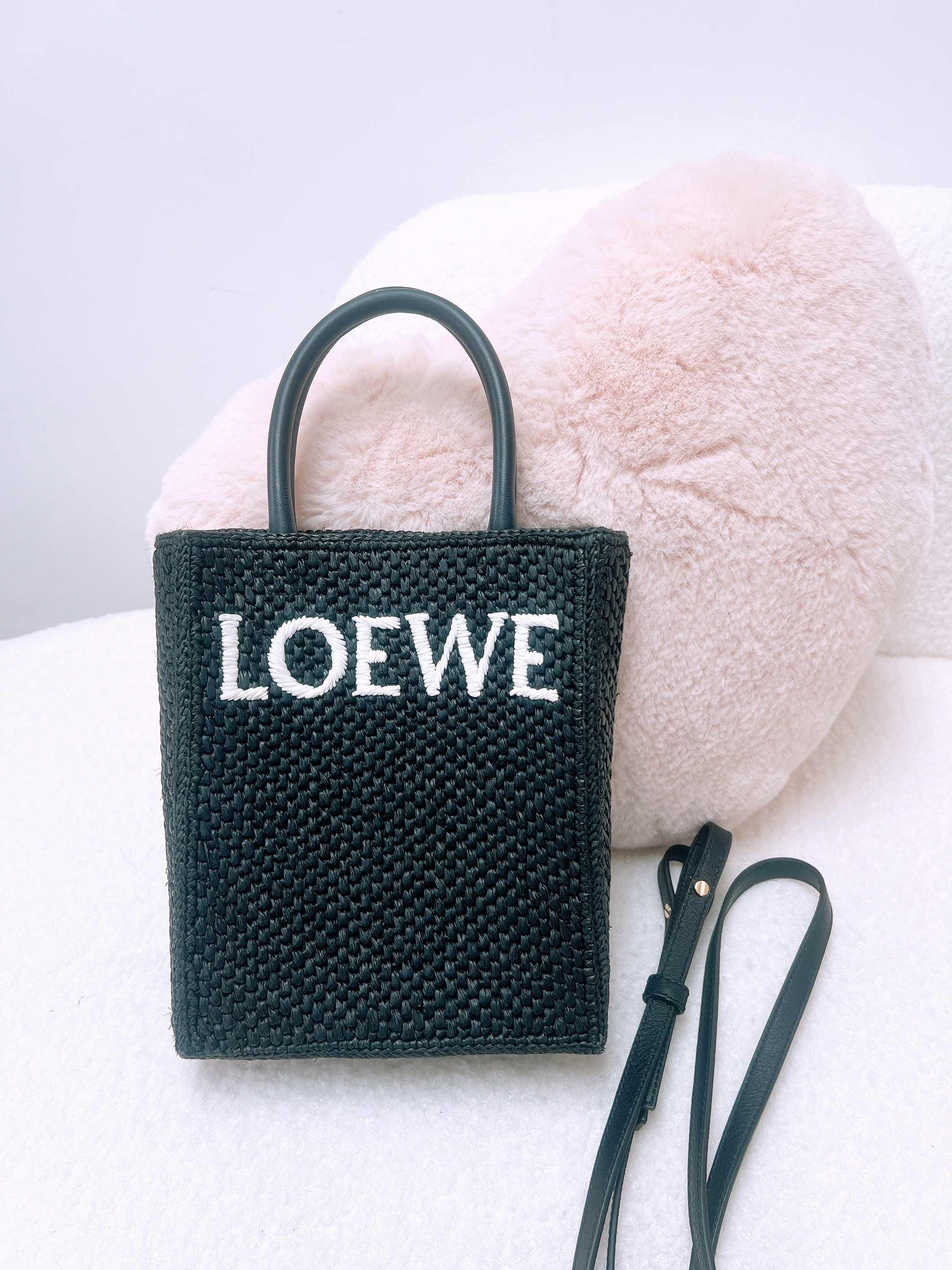 Loewe logo font tote mini raffia black