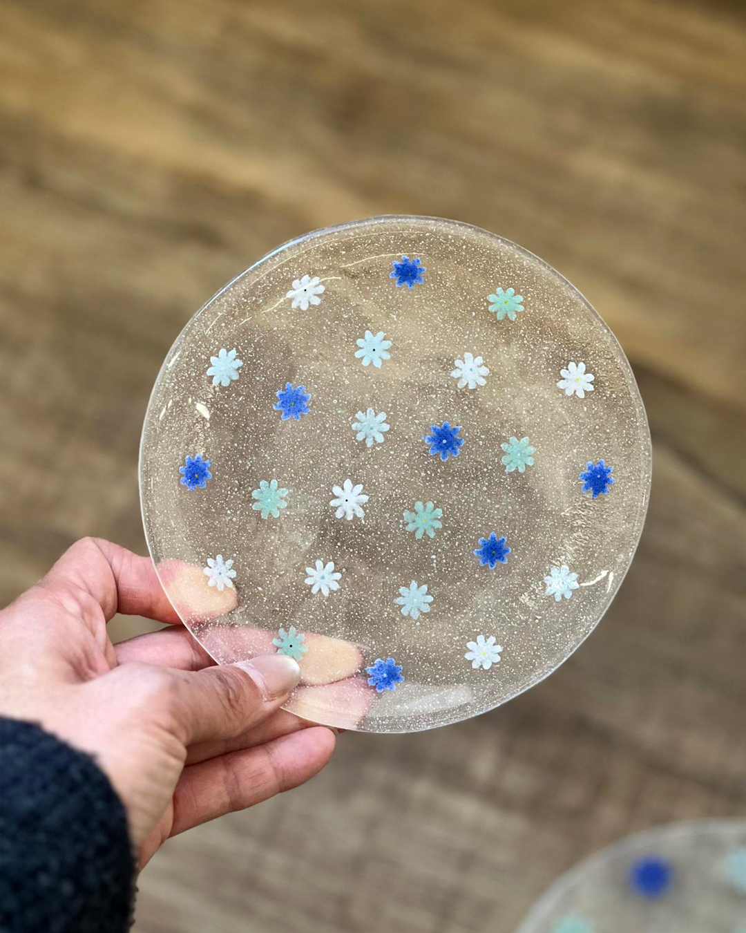 手工玻璃 個性藍色小花碟｜職人 石塚悠