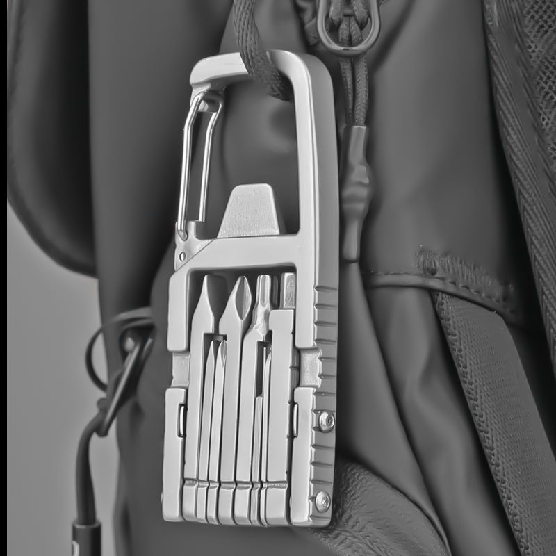 八合一多功能螺絲鑰匙圈