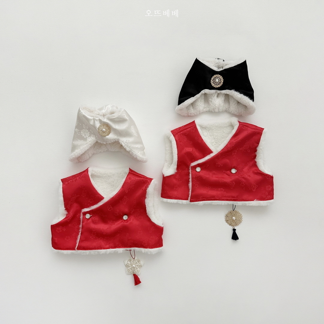 Oottbebe Warm Hanbok Vest