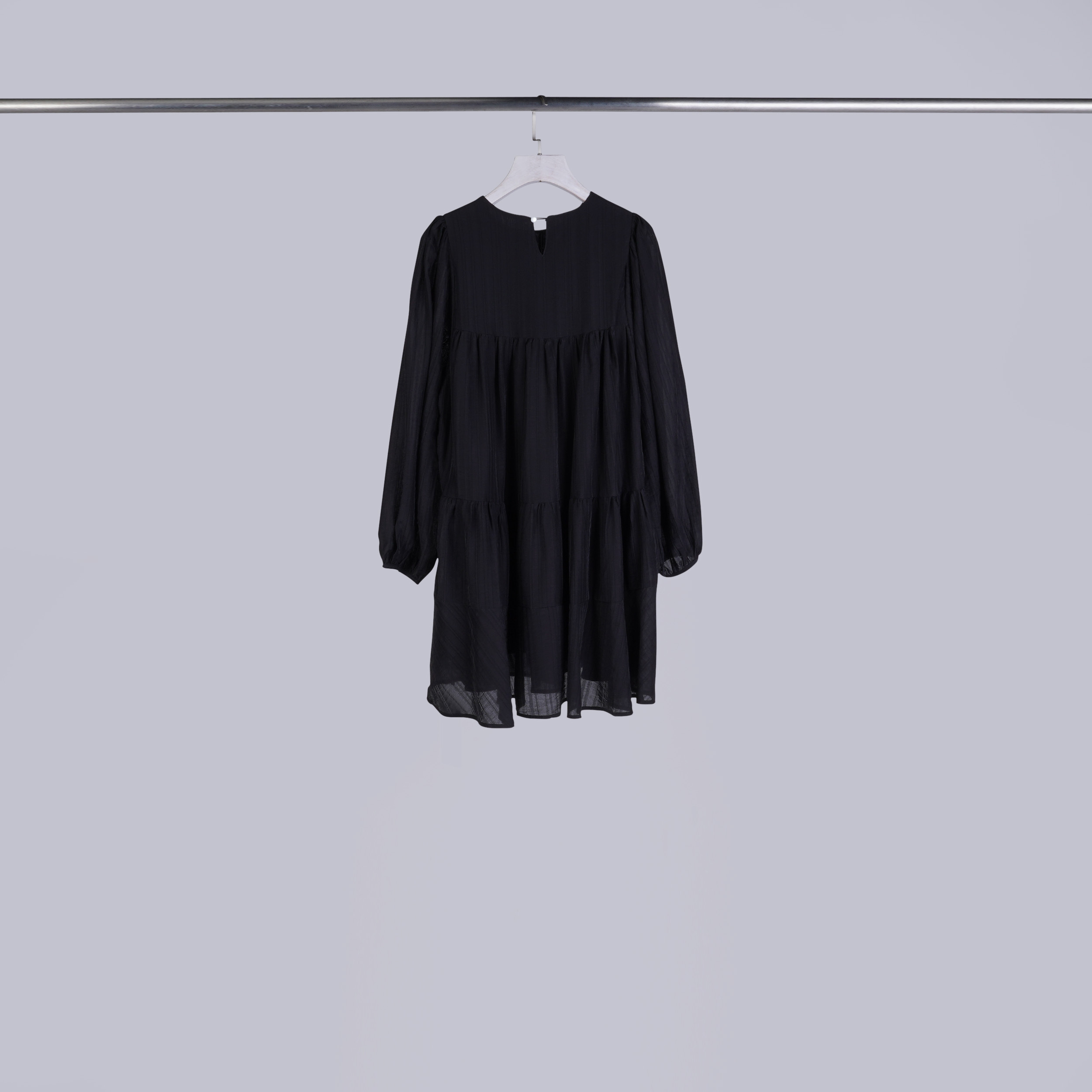 層次感泡泡壓紋蛋糕洋 | 就是黑