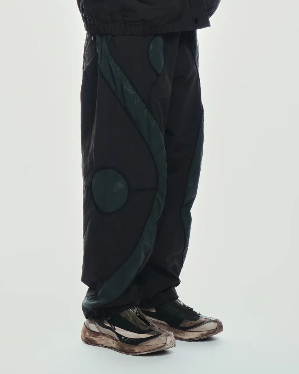 Vacant｜ES0153 - Track Pants (Black)