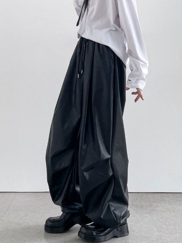 淨色可束腳合成皮鬆身褲 GLEE-005P