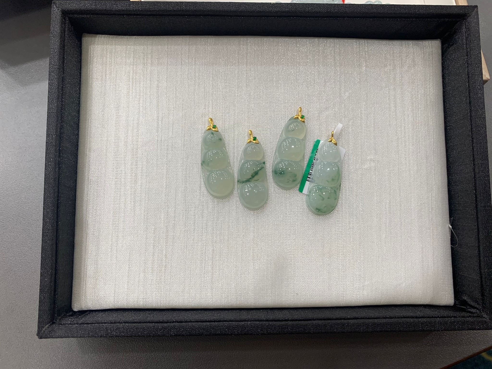 【直播】LL010458 翡翠冰晴底飄花福豆18K吊墜(BR161)