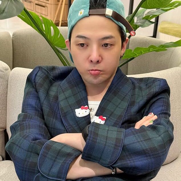 🇯🇵 SANRIO 三麗鷗家族 HELLO KITTY 大頭 髮夾 GD同款 一組兩入 / 現貨