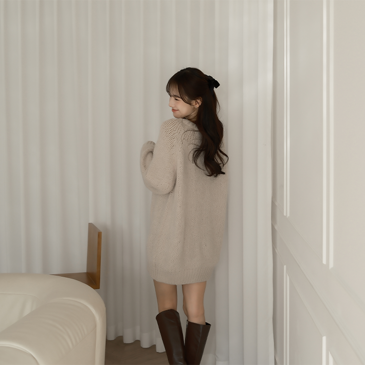 🚀當日出貨 厚磅羊駝毛 V領針織毛衣 ( 2 colors)