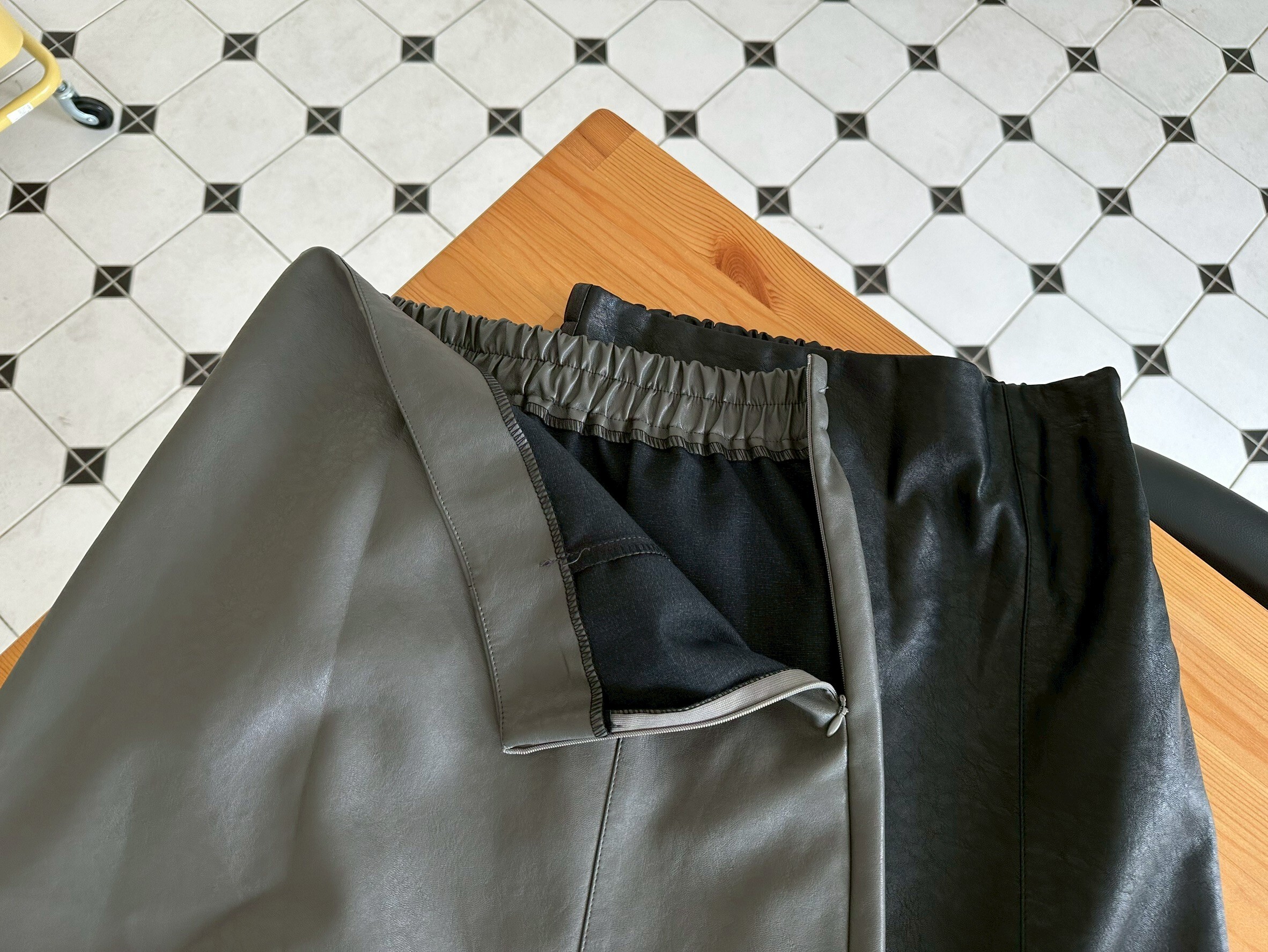 前開叉皮革長裙 RCH78939