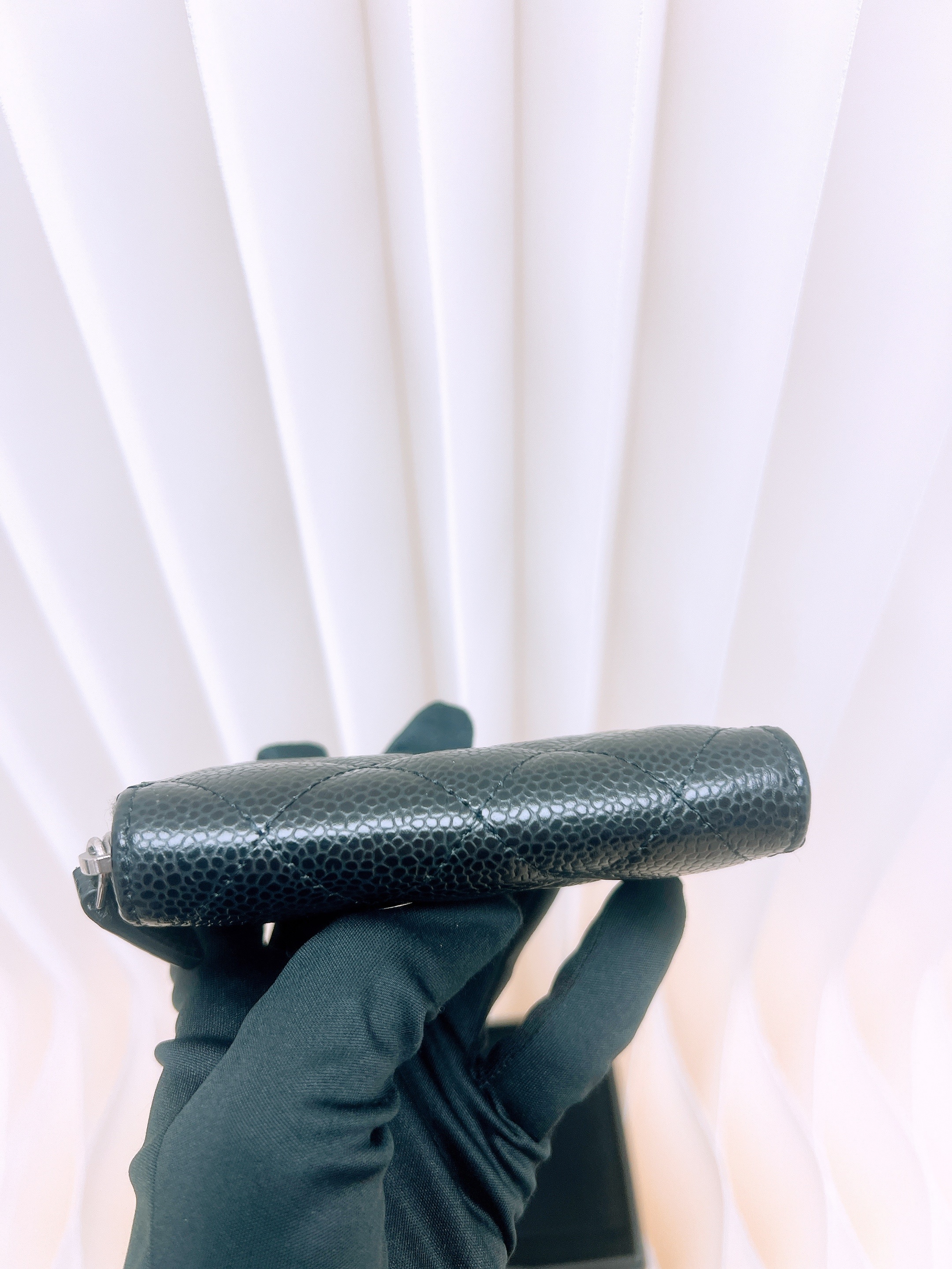 Chanel zipped wallet (black caviar/ silver)