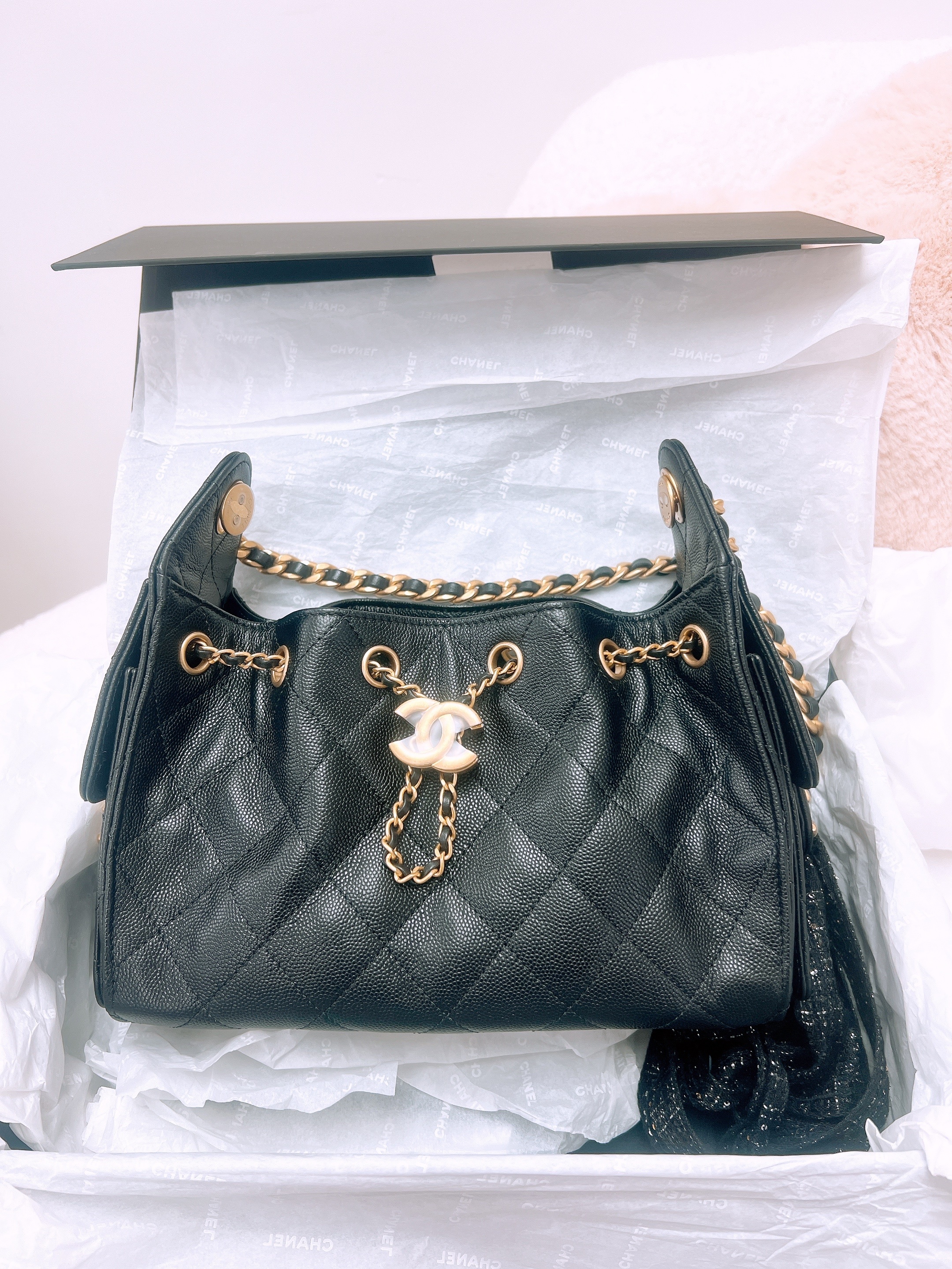 *Unused* Chanel 25 mini (black GHW)