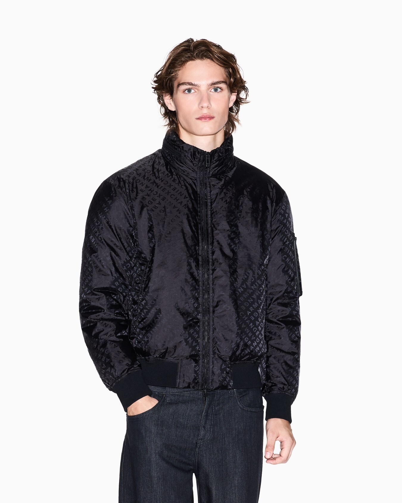 Armani Exchange 滿版鋪棉MA1飛行夾克外套