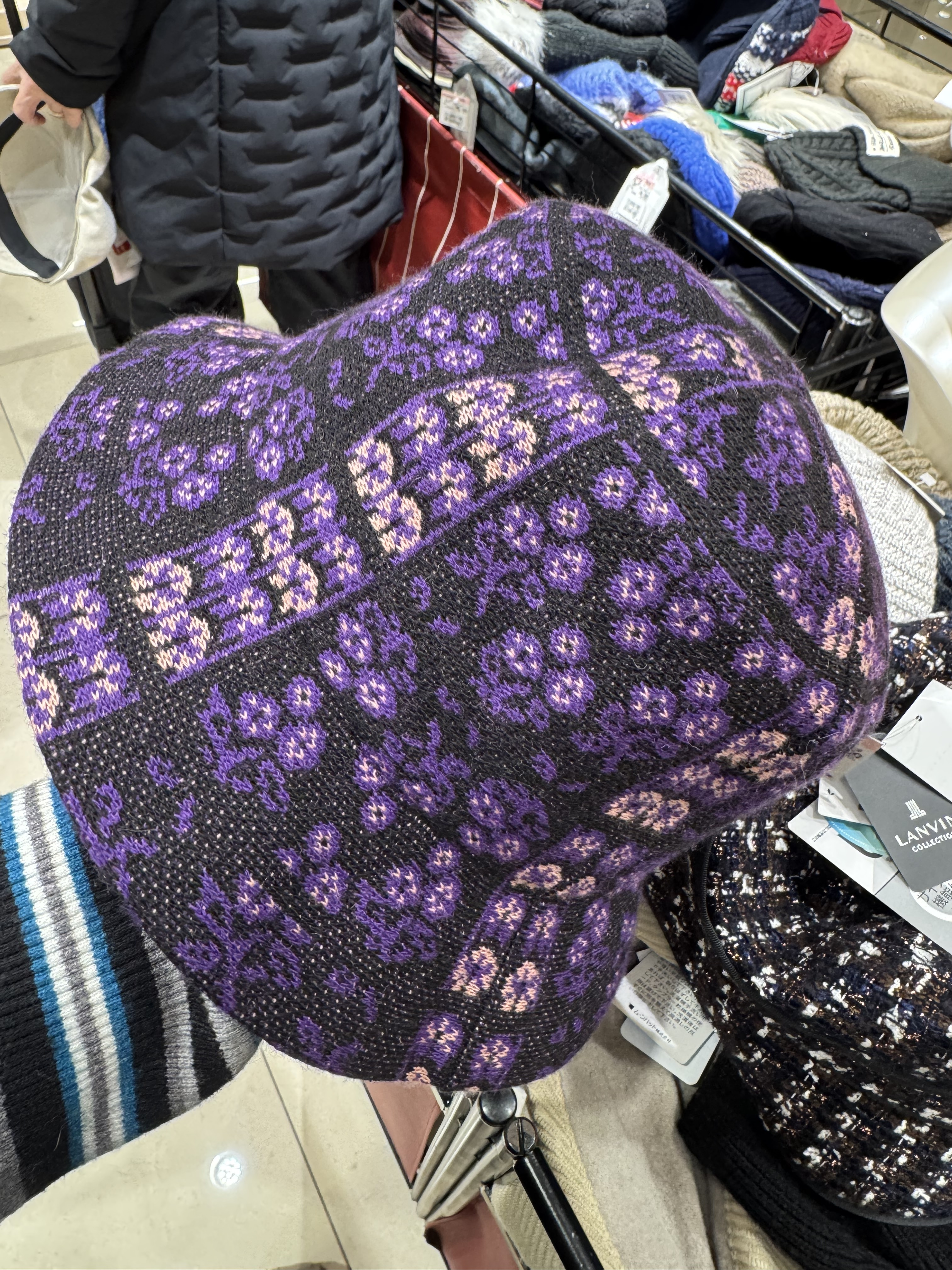 20260104 Anna sui 日本製紫黑花圖案帽