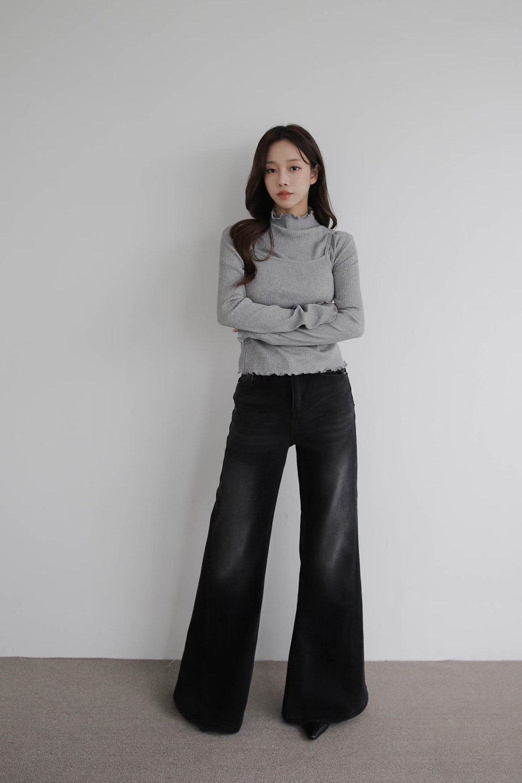 碳黑內加絨喇叭長寬筒牛仔褲