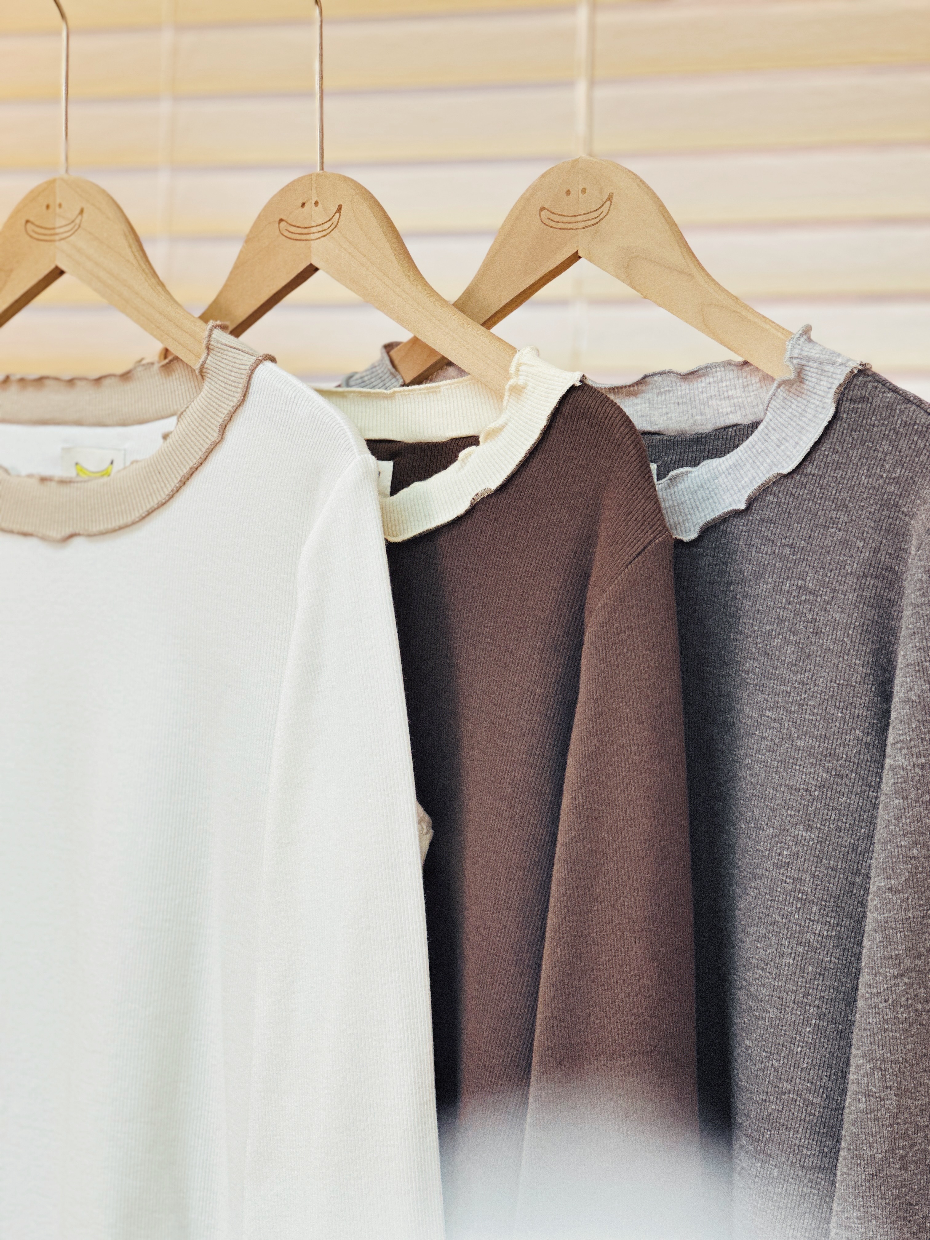 三色 / 拼色領邊混羊毛長袖上衣 / Contrast Trim Ribbed Wool-Blend Top