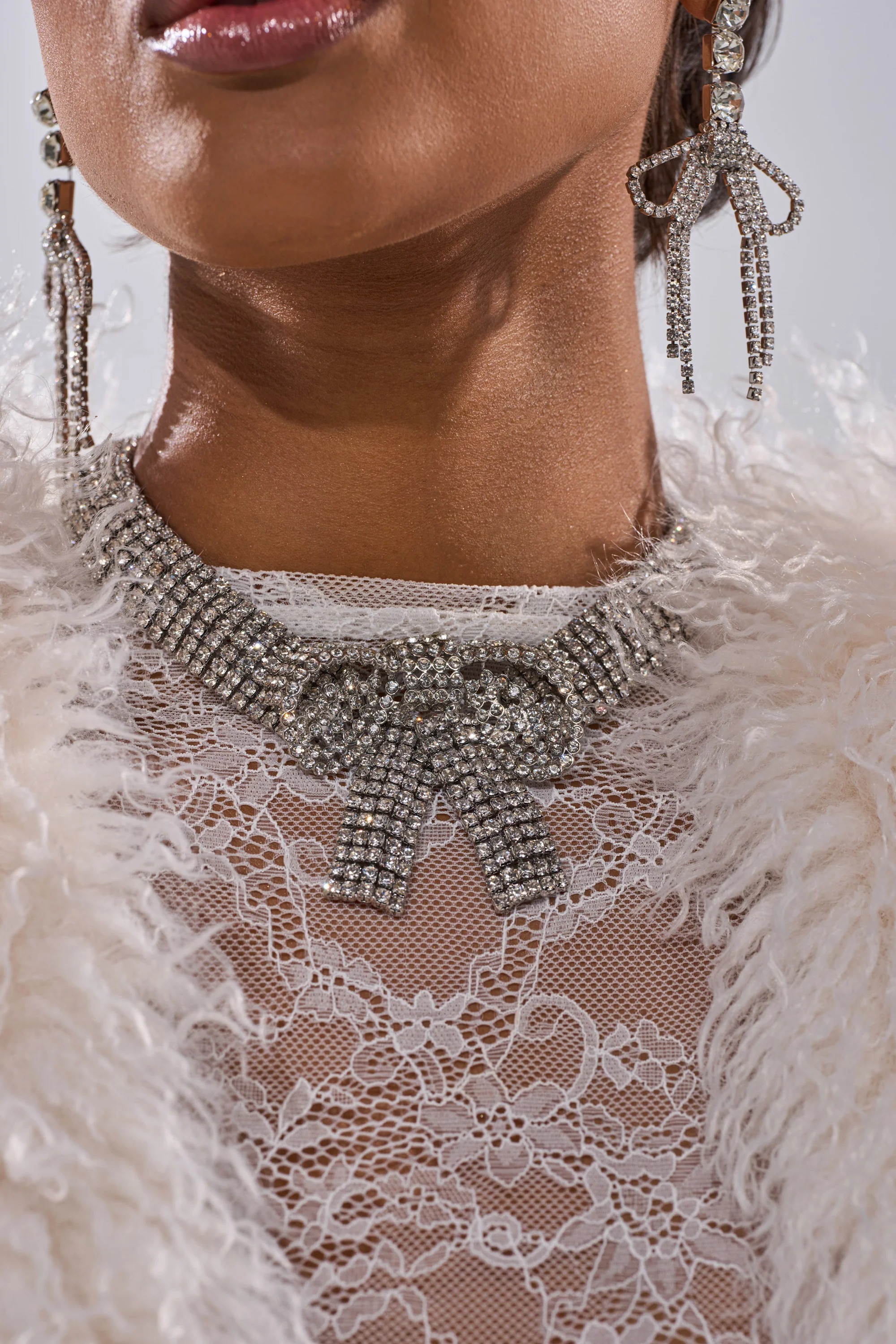 Lux Silver銀色水鑽蝴蝶結項鍊