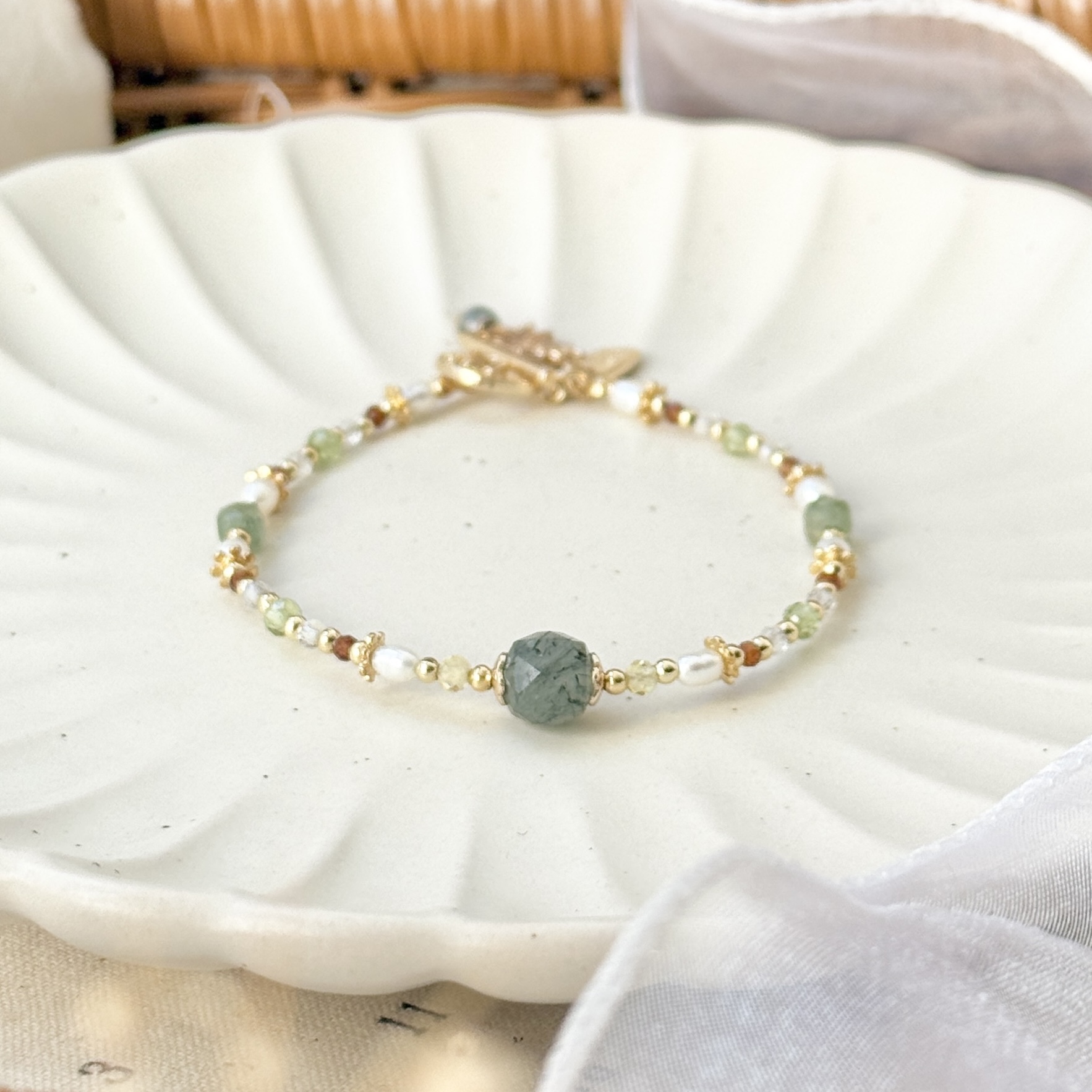 生日花 • 拾貳月拾參 • 扁柏 – 綠髮晶 – 手鍊