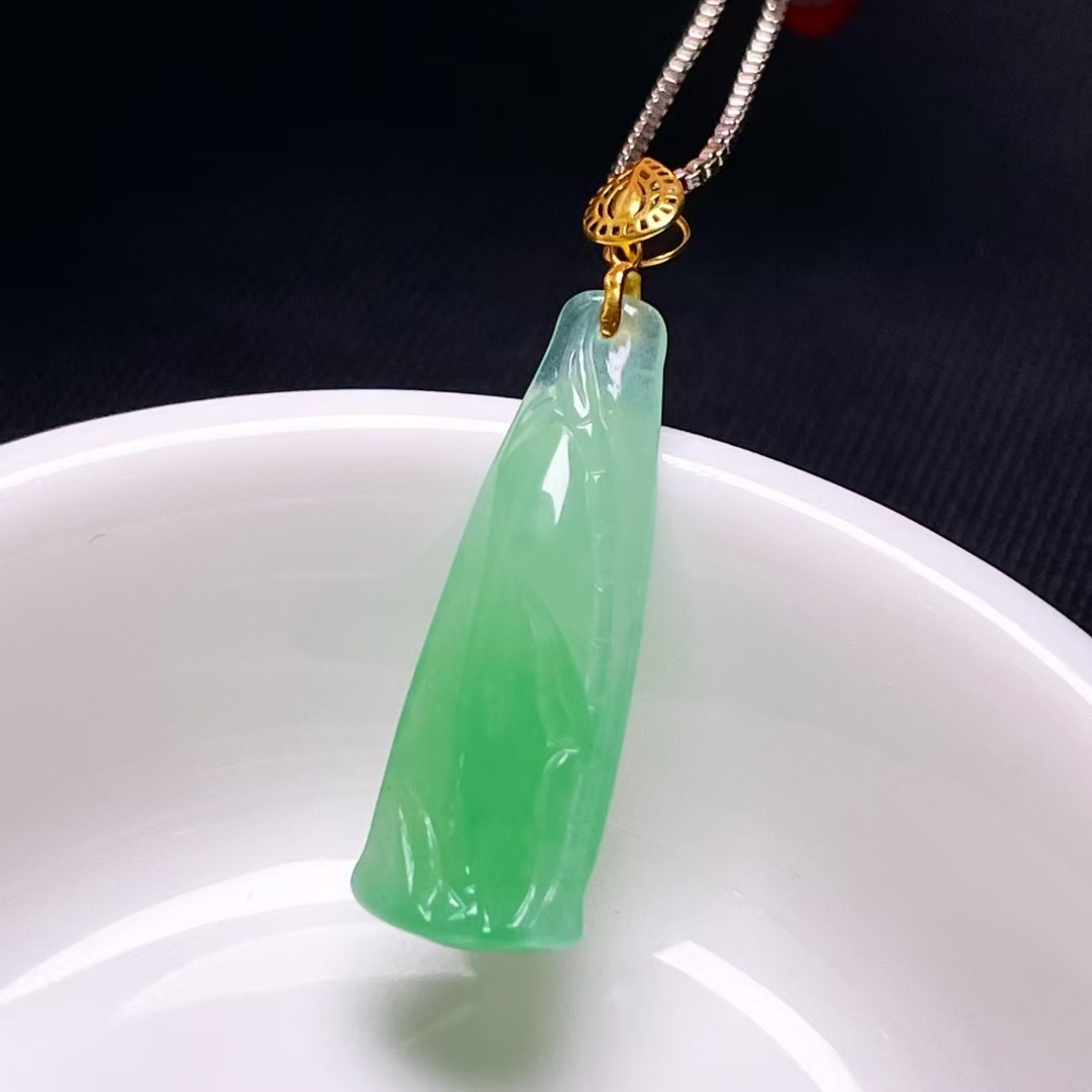 1225439 翡翠竹節吊墜