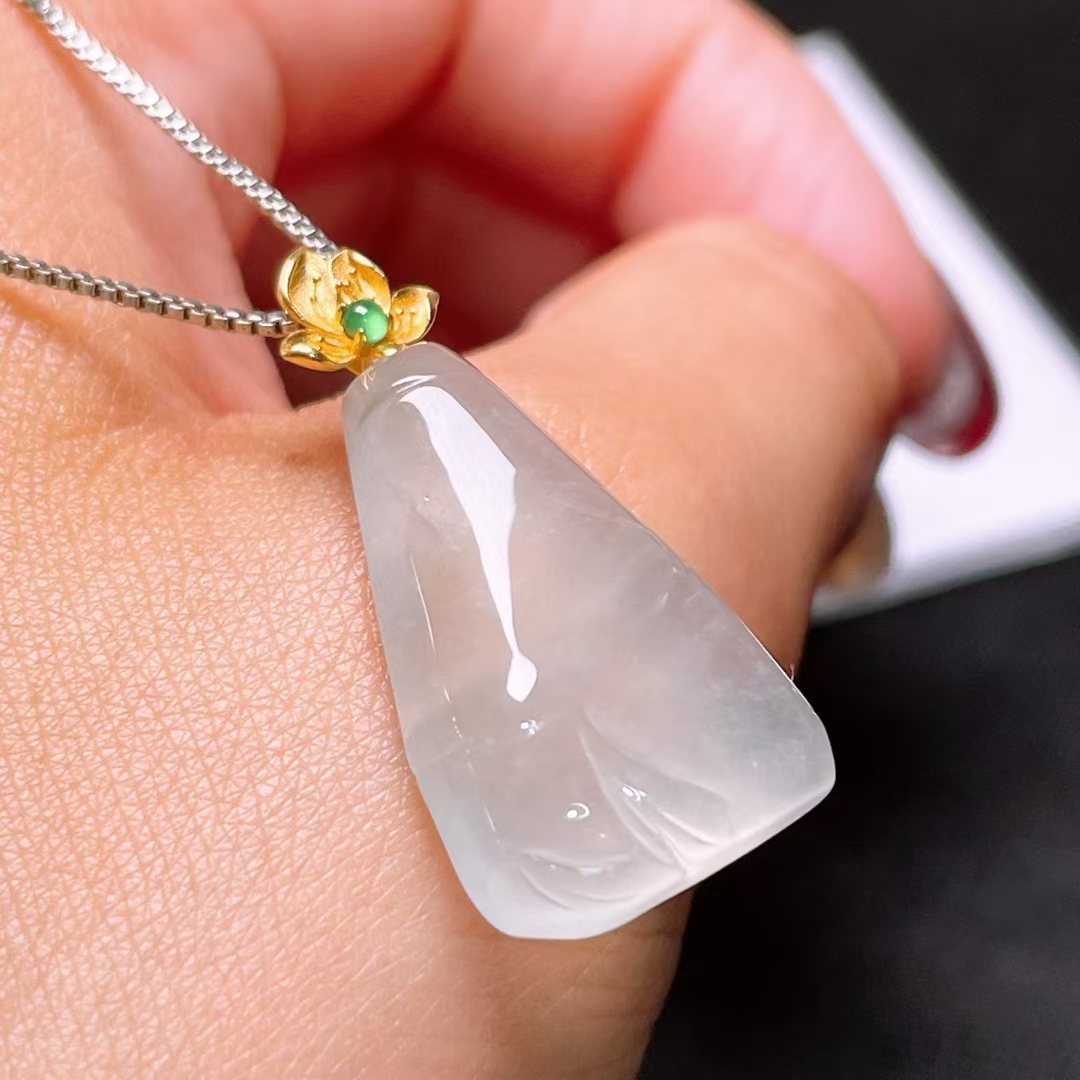 1225442 翡翠竹節吊墜