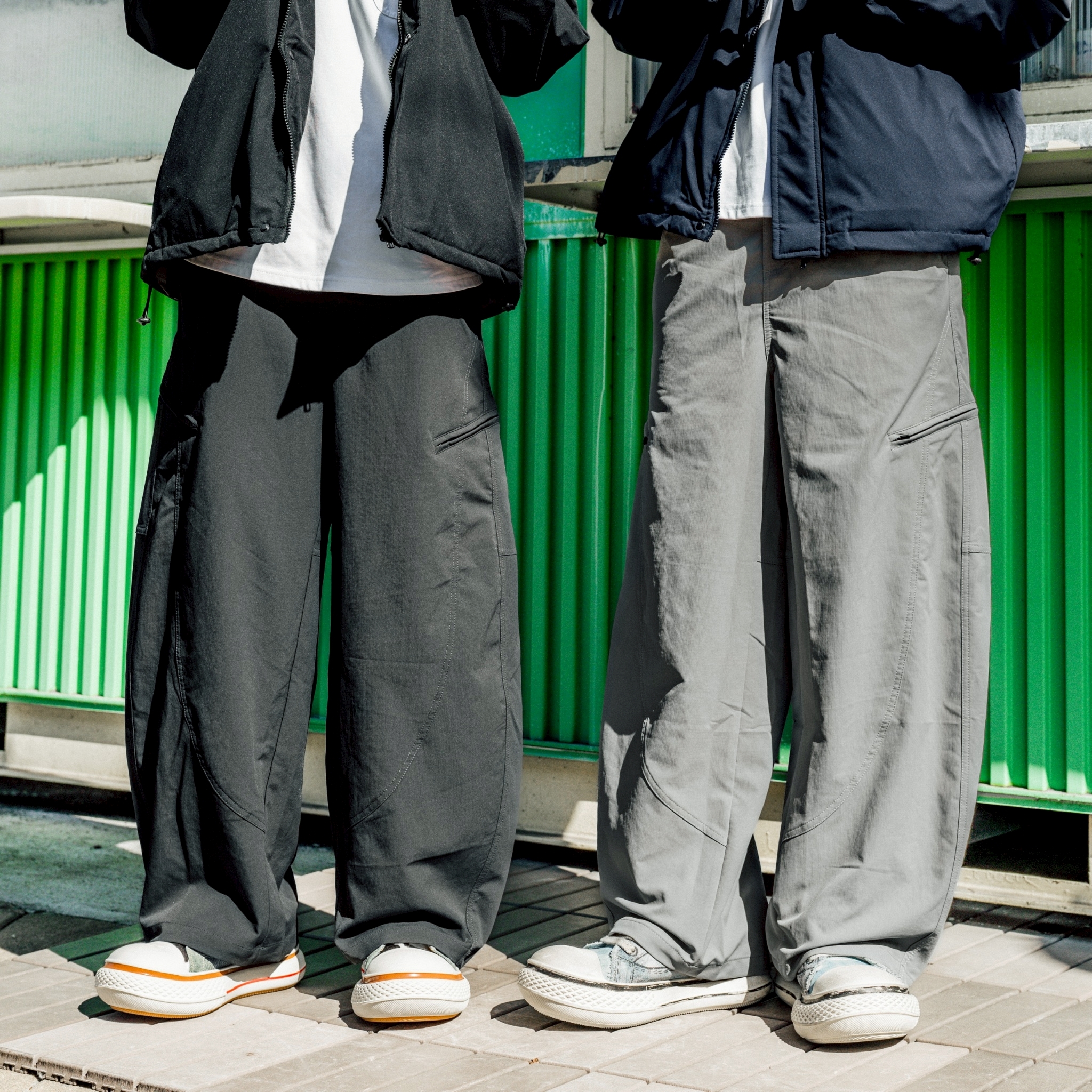 SBG 立體剪裁拉鍊彎刀長褲 SB8014