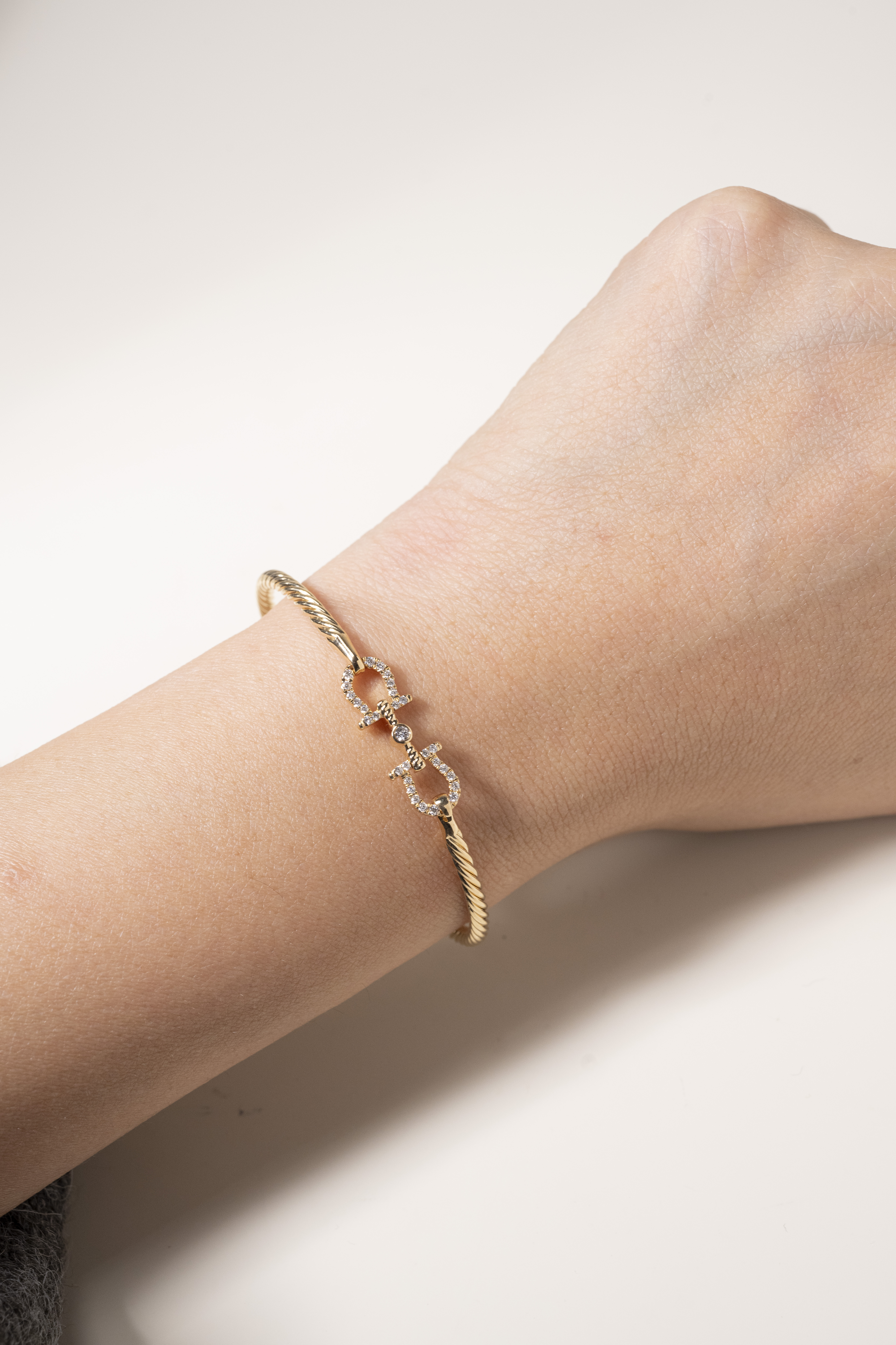 18K Double Saddle Diamond Bangle