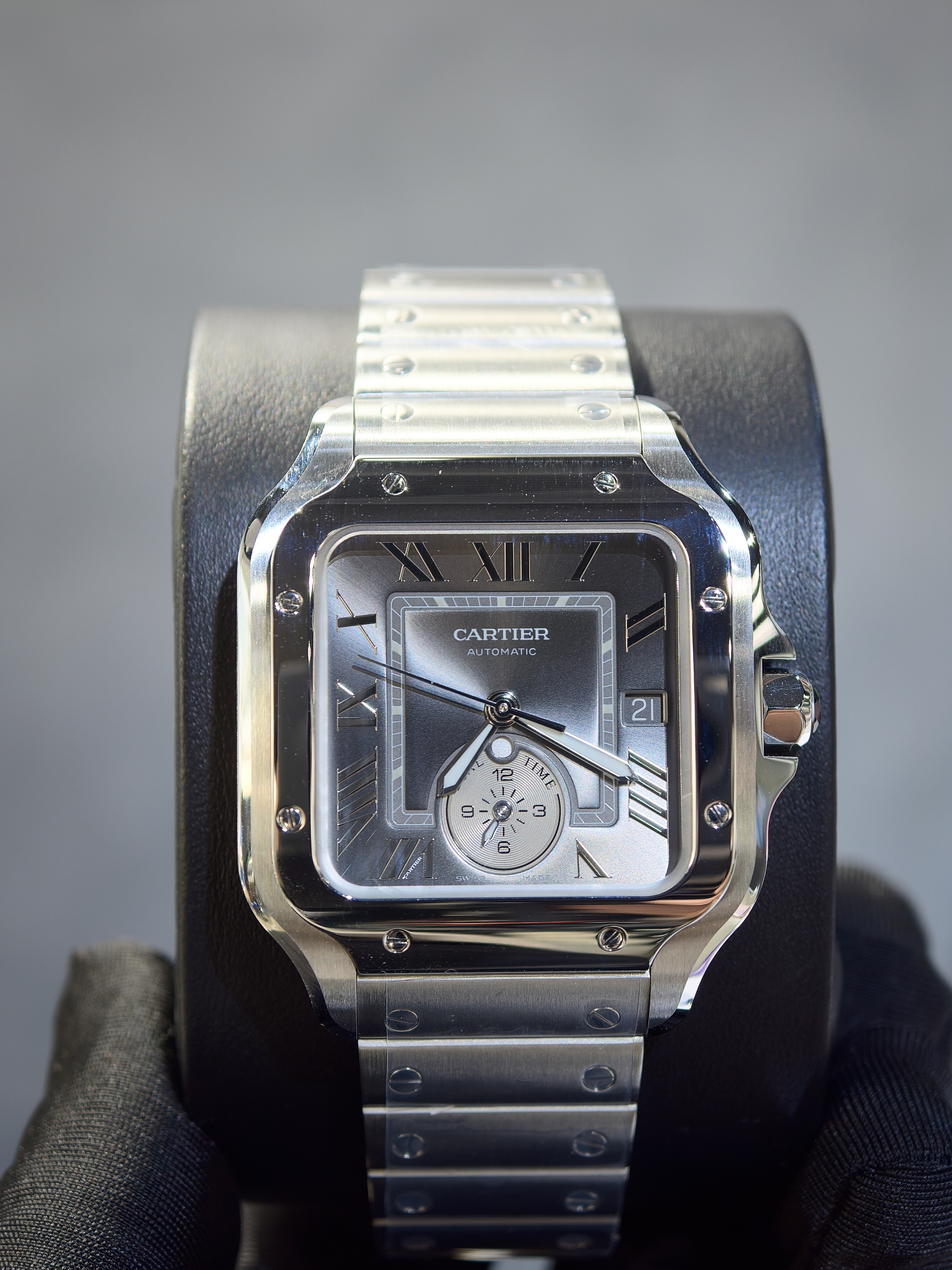 BRAND NEW CARTIER WSSA0076 GREY DIAL SANTOS DE 40MM LARGE MODEL AUTOMATIC MOVEMENT DUAL TIME ZONE STEEL INTERCHANGEABLE STEEL AND LEATHER BRACELETS