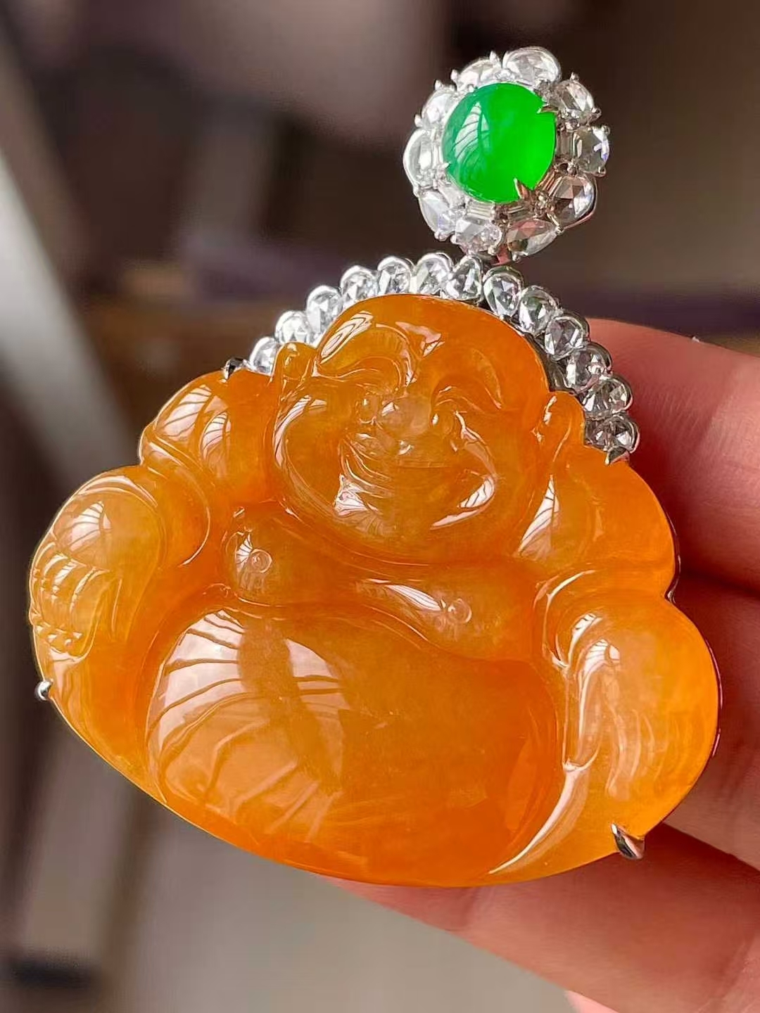 1225558 翡翠冰紅佛公吊墜