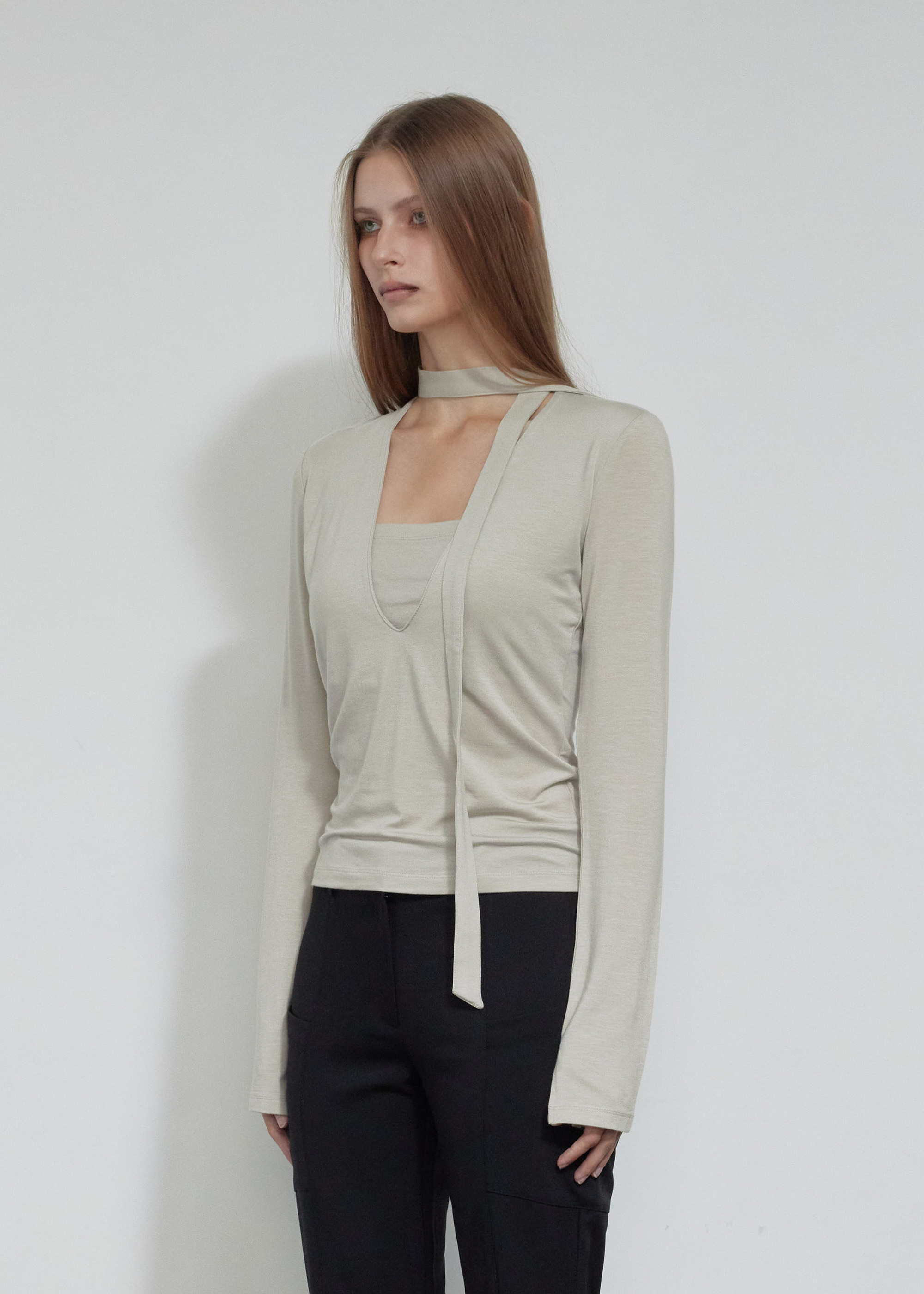 BOHEMSEO TIE DEEP V-NECK TOP 綁帶V領長袖| FLOMMARKET
