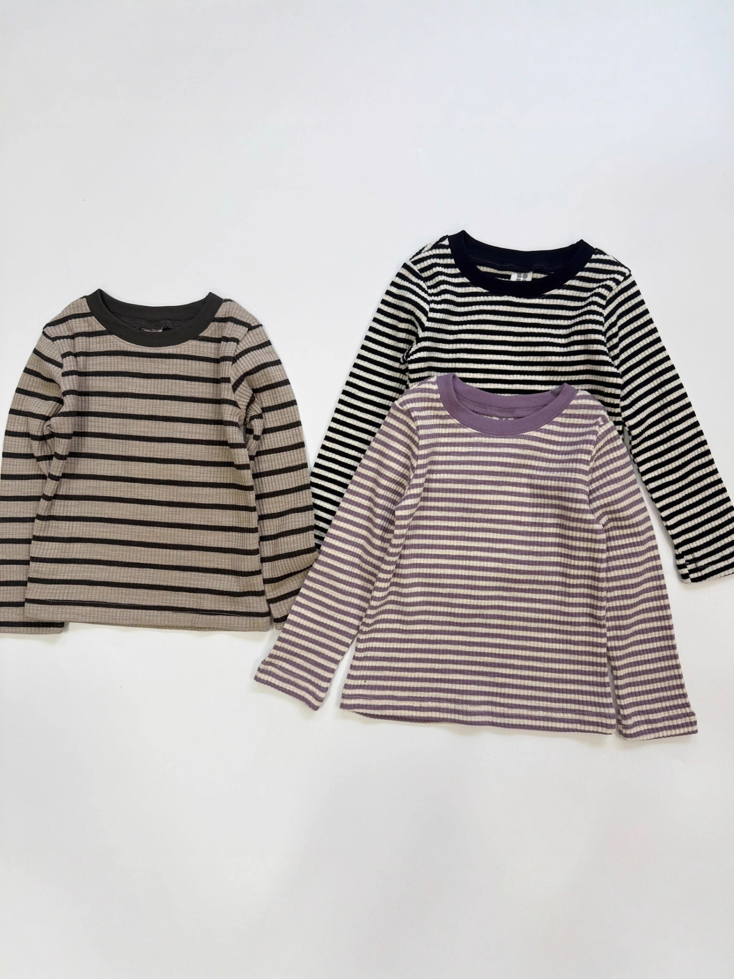 撞色條紋圓領上衣(90-150/F)\