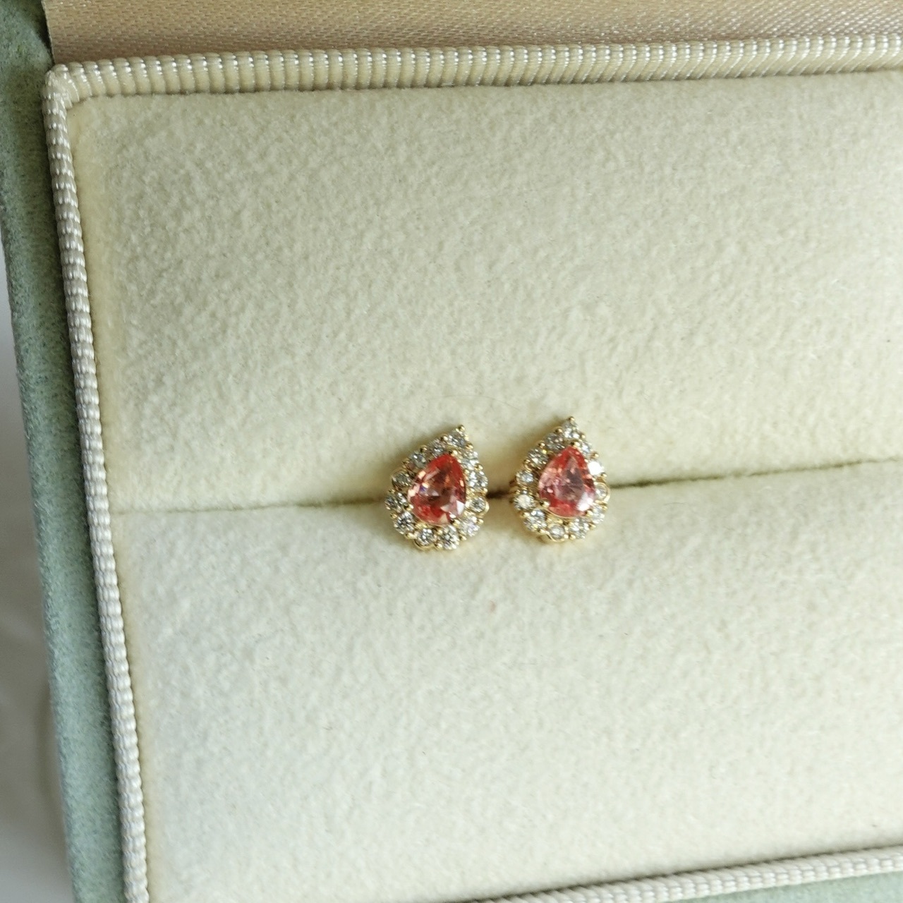 18K金水滴形Padparadscha鑽石復古耳釘 - 日落色