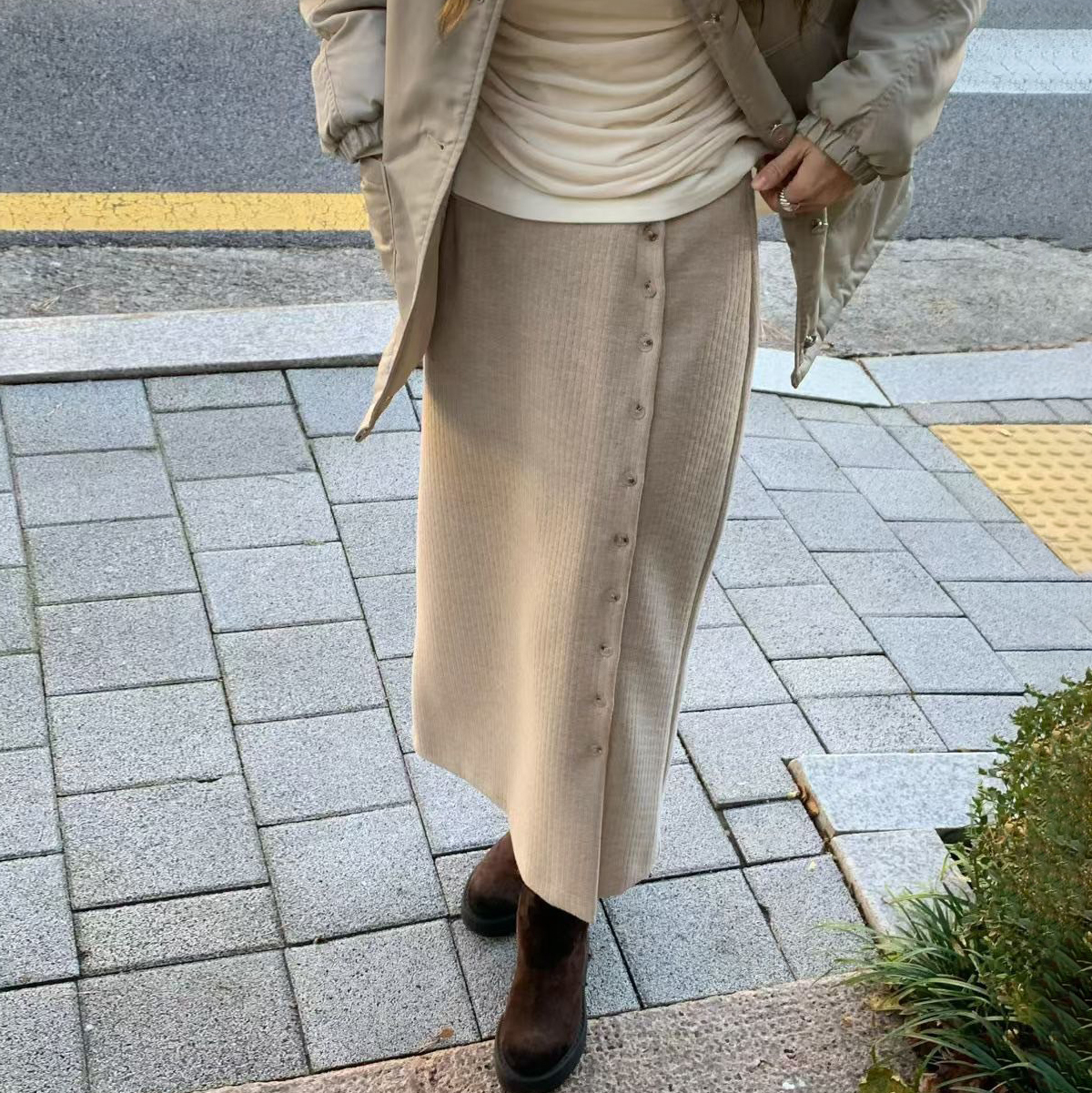 同色系側排釦造型螺紋長裙-S-Ｍ / 3色