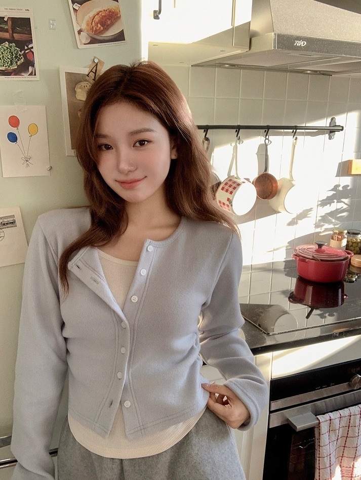 【7/1完額外95折優惠預訂】韓國絨毛分層鈕扣上衣（3色）