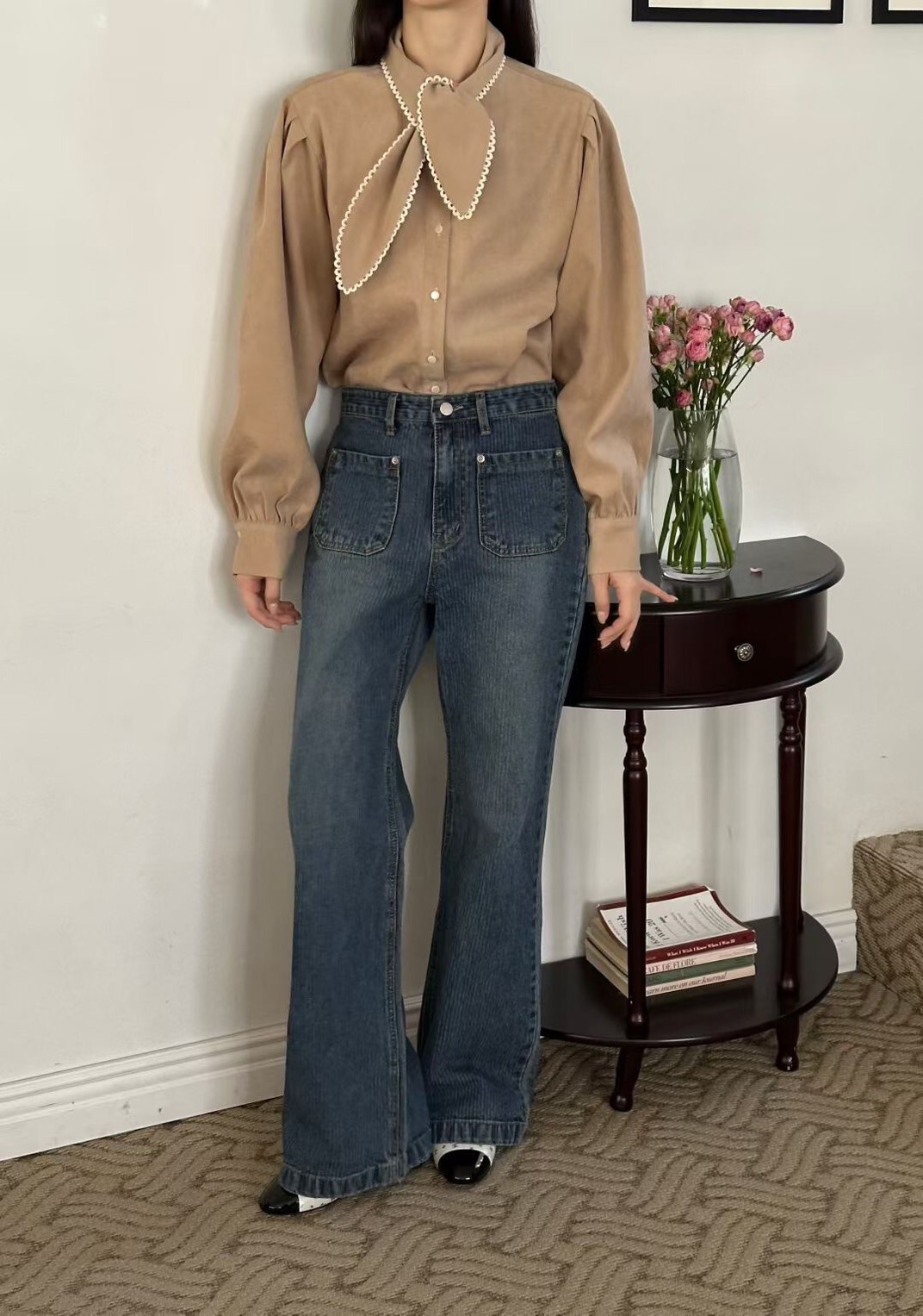 配色蕾絲滾邊綁帶領巾造型排釦上衣-F / 2色