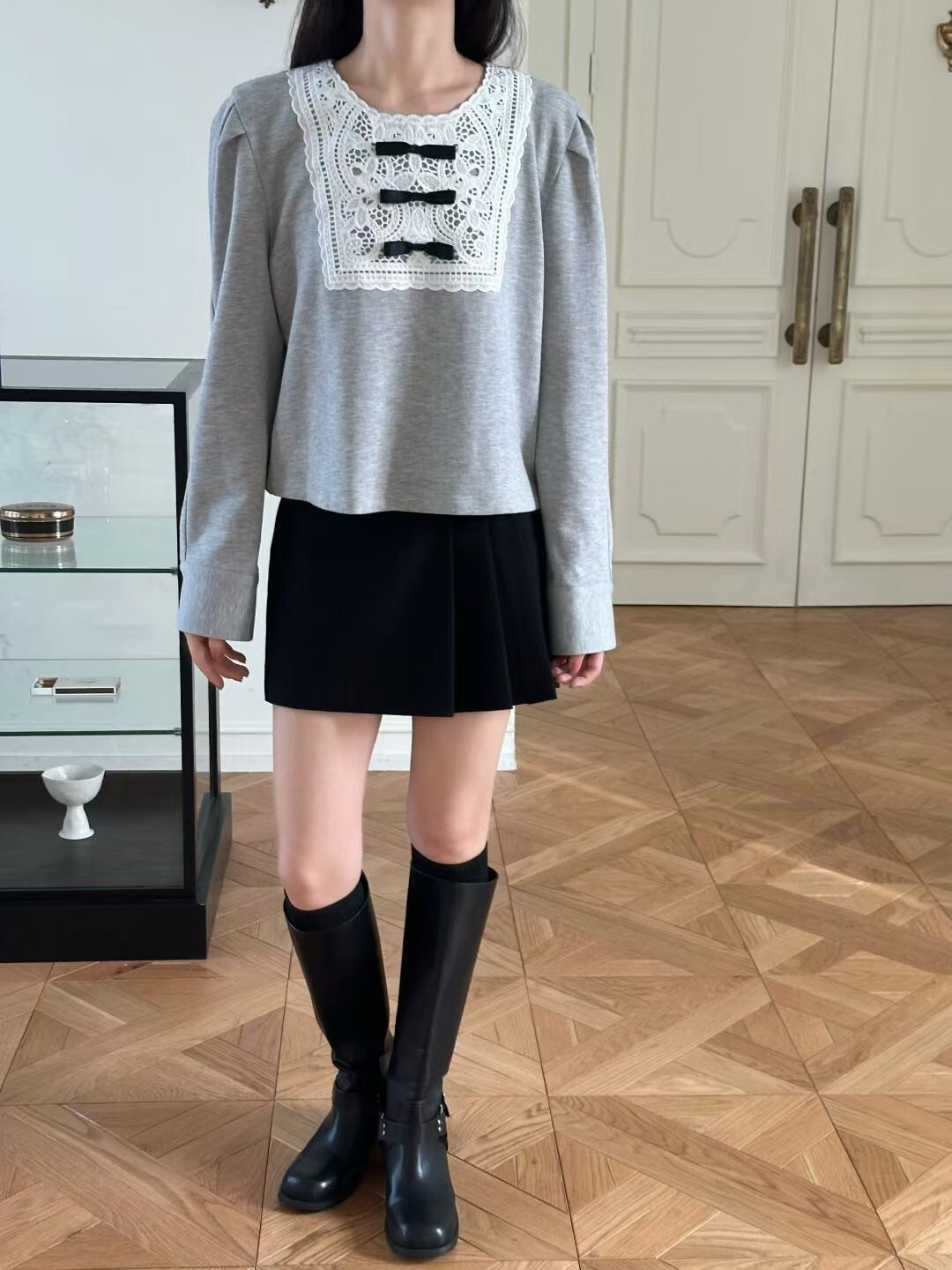 配色三蝴蝶結蕾絲拼接感圓領上衣-F / 2色