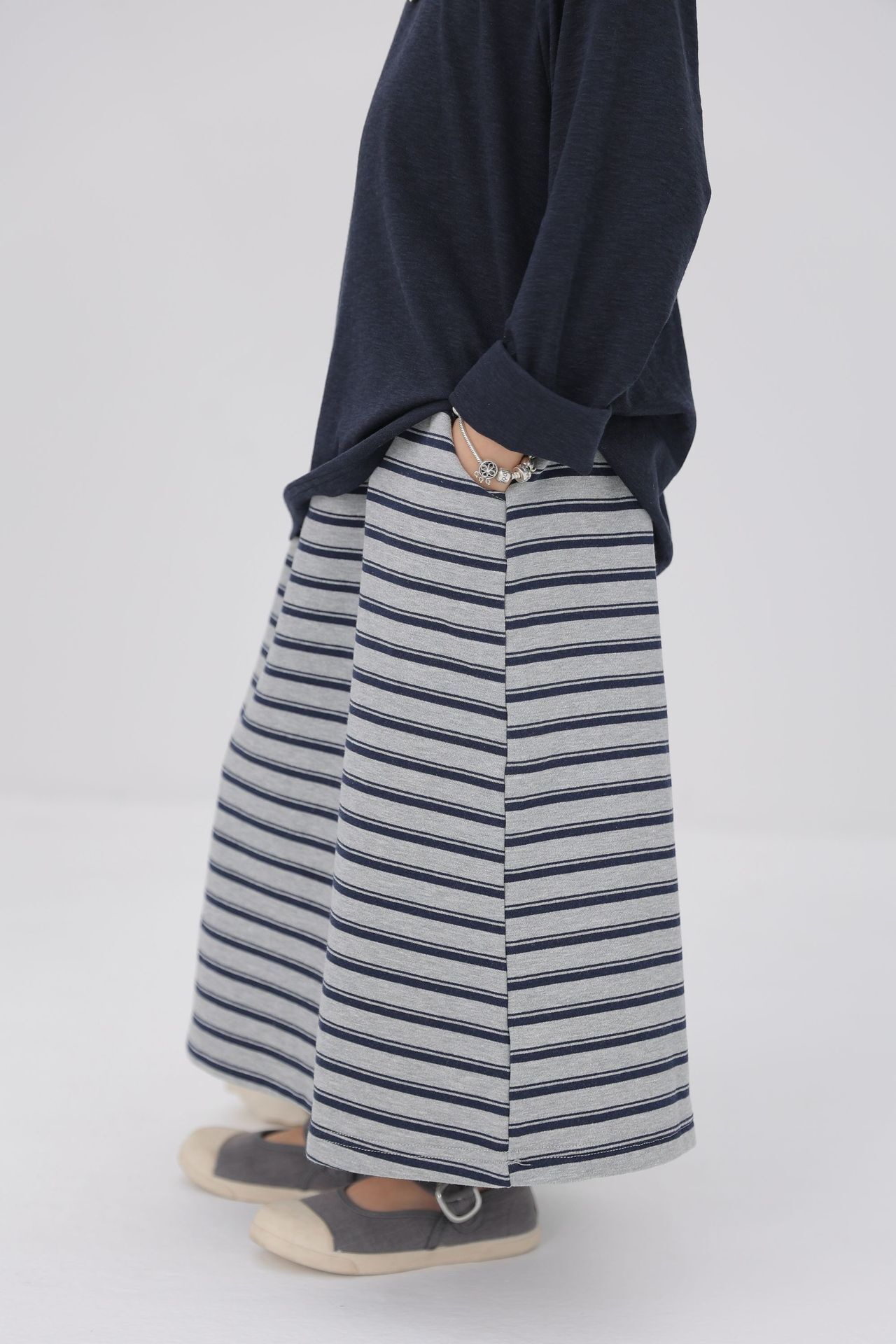 鬆緊腰條紋長裙(90-130/F)