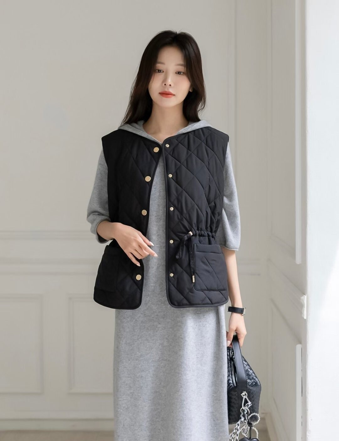 菱格紋縮腰排釦雙口袋圓領背心外套-F / 3色