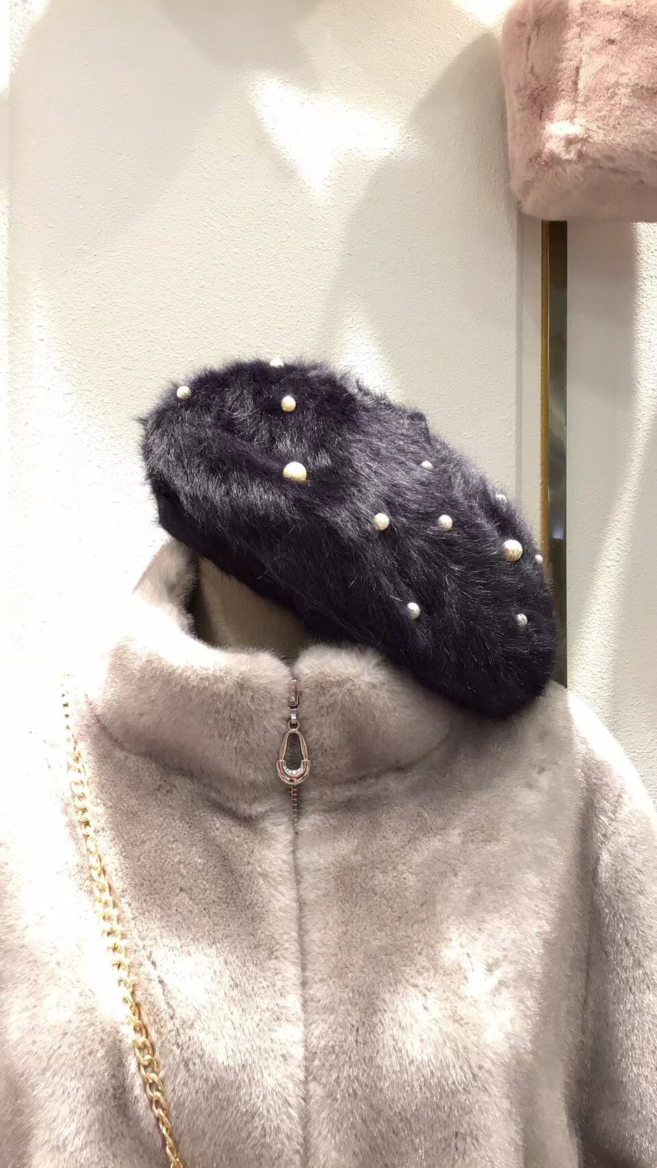 大小珍珠造型毛絨絨感畫家帽 / 2色